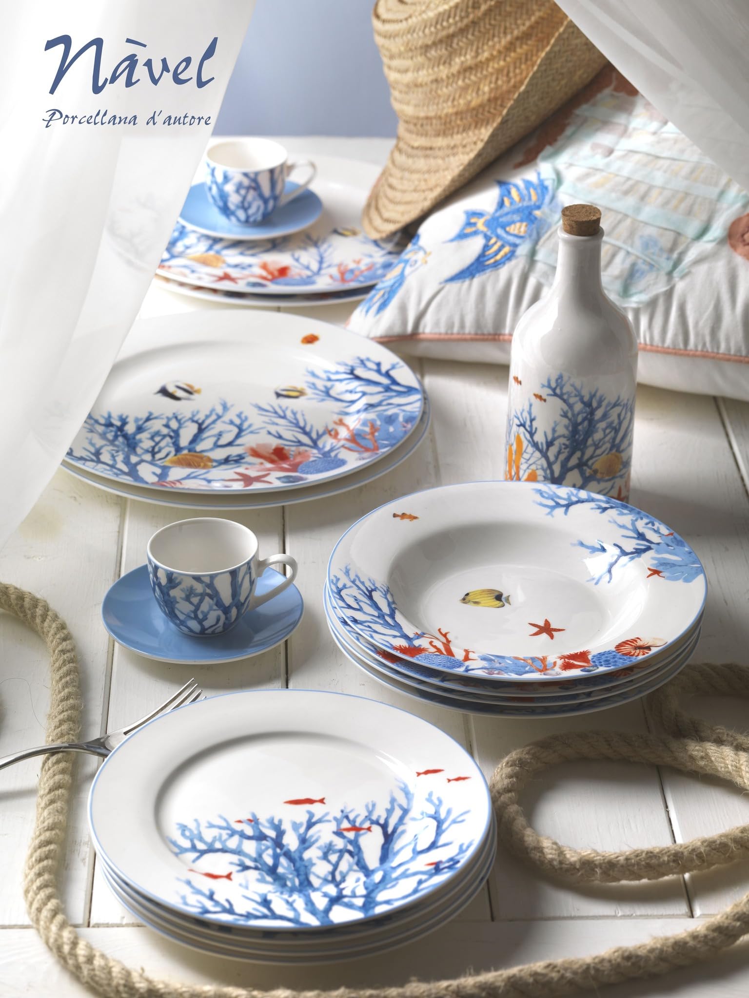 Nàvel Lot de 18 assiettes de plage Thème marin Collection Ocean Ø 21,5 cm, Ø 20,4 cm et Ø 26,5 cm Boîte lithographiée