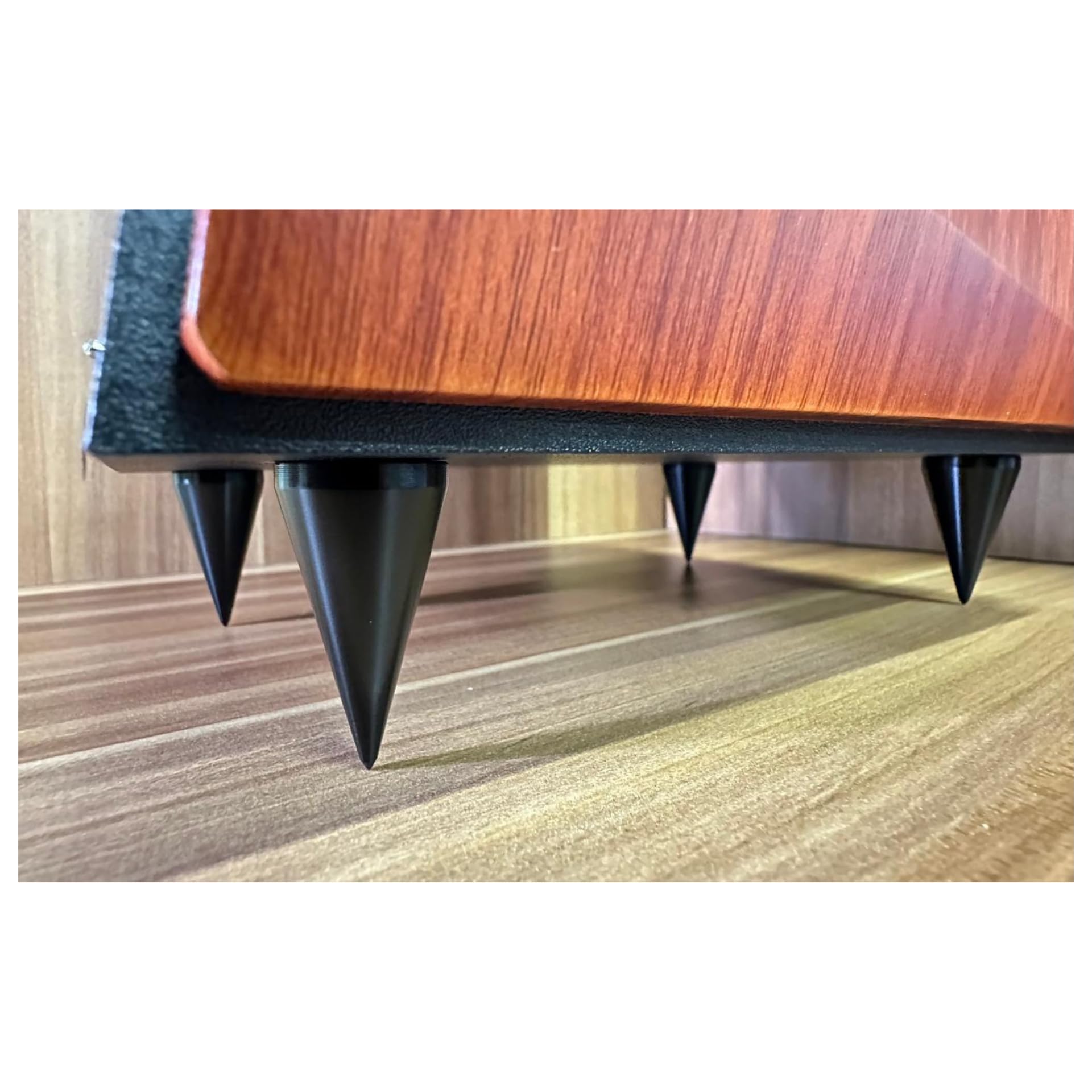 PrecisionGeek Aluminium anodisé Noir M10 Haut-Parleur Pointes de Découplage/Cônes - Lot de 4