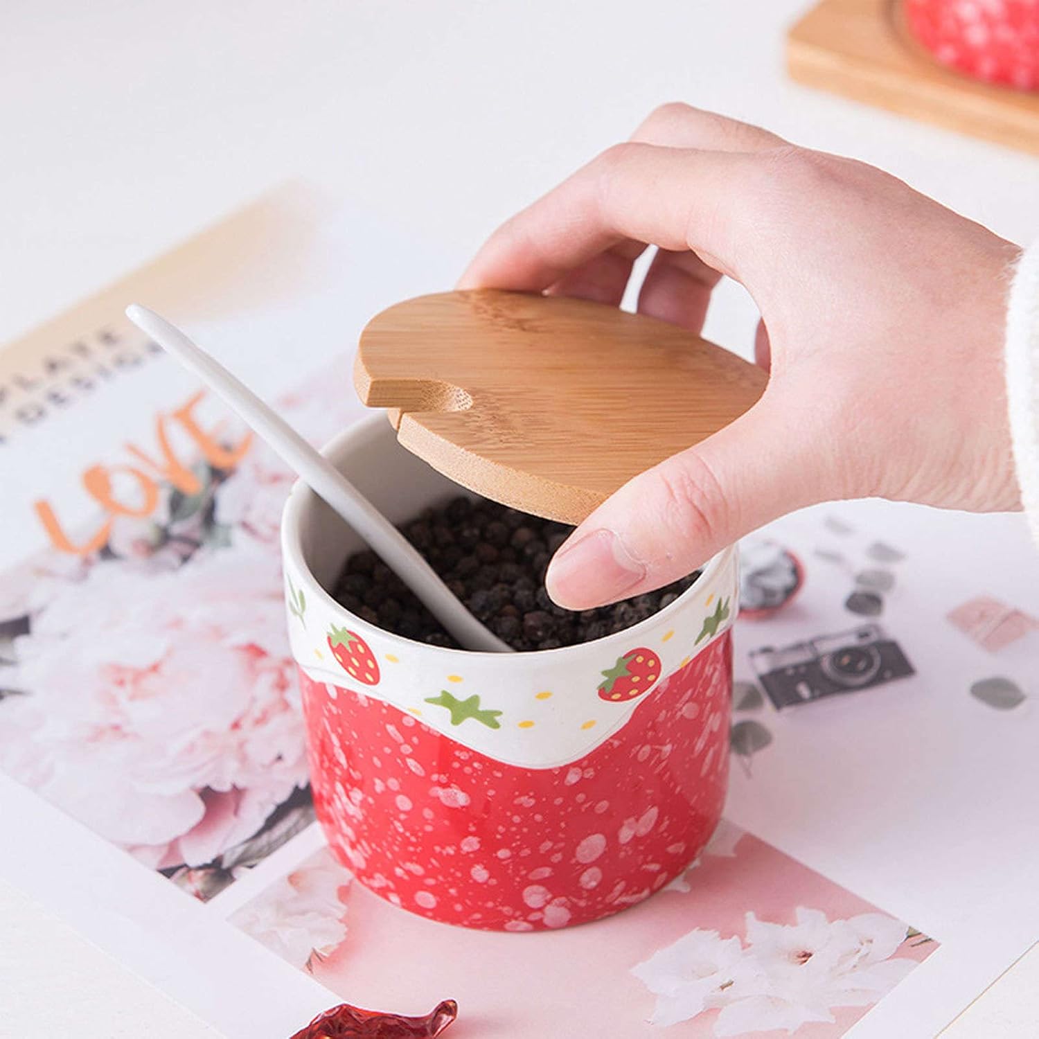 Sugar Bowl ,sugar pot, Sugar Bowl with Lid , Cute Strawberry Sugar Bowl with Lid and Spoon,Small Sugar Cubes Bowl for Coffee,Vintage Spice Jars Salt Bowls for Kitchen,Coffee Bar-B1-0.3 (Color : B1, Si