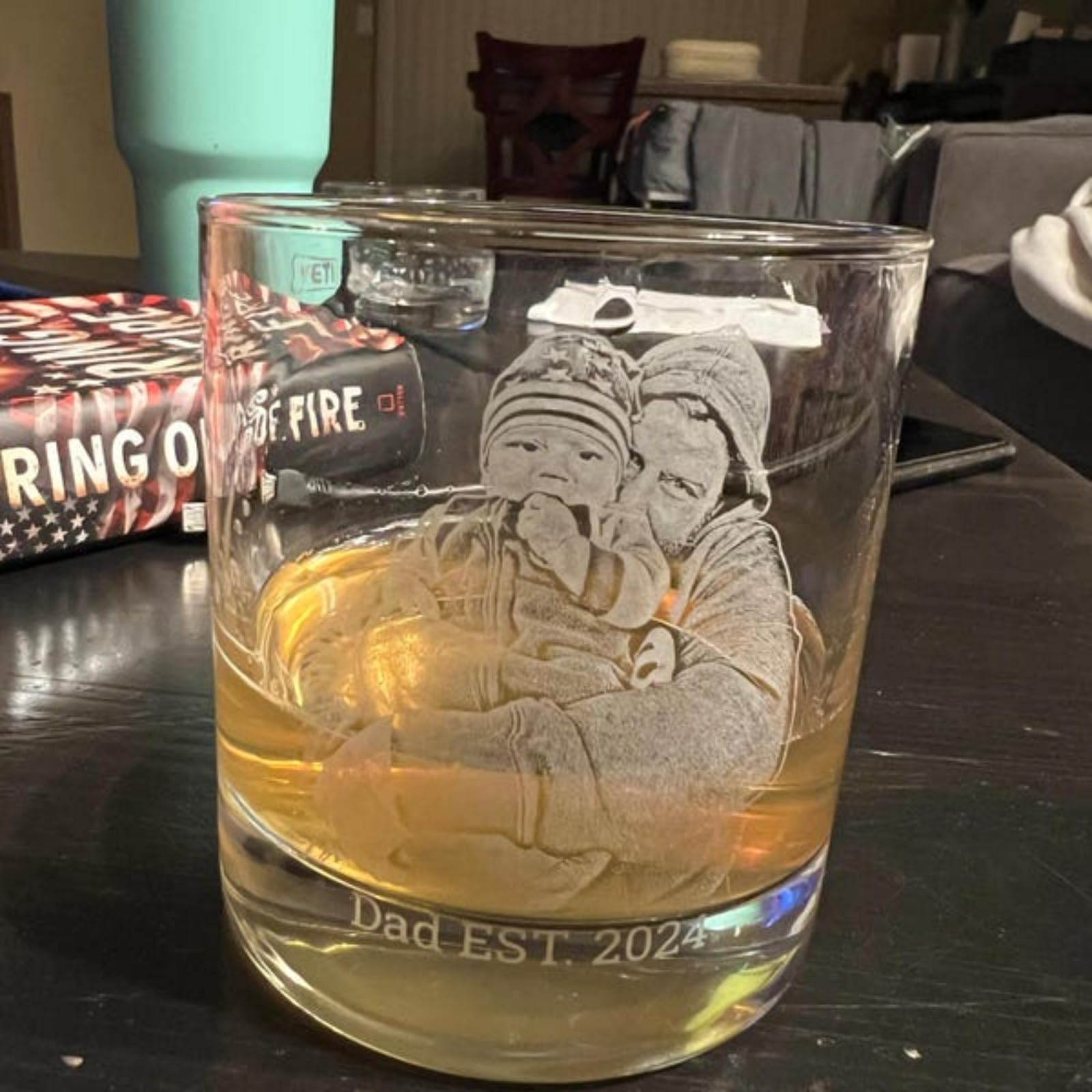 Vasos de whisky personalizados, foto grabada y nombre, vasos de whisky personalizados para hombres y padres, regalo personalizado para maridos, novio, padrinos de boda (4 piezas)