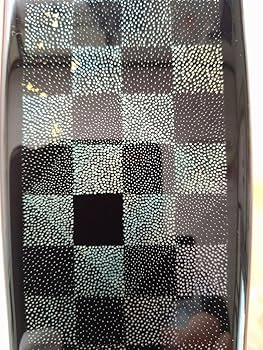 Amazon.co.jp: 輪島塗り沈金 蝶と市松模様の花器 : ホーム＆キッチン