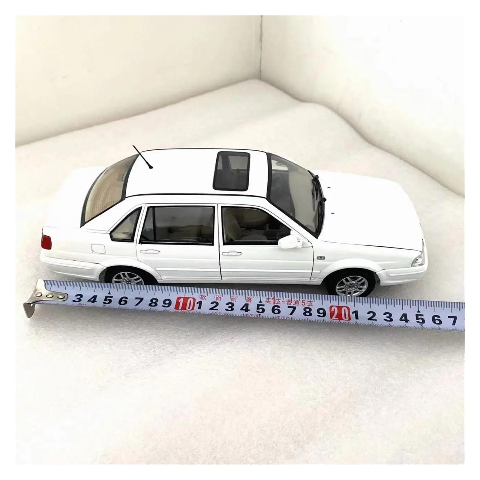 Metallo Scala Replica 1 18 Per Santana 3000 Pressofuso In Lega Modello Auto Beyonder Statico Bianco Veicolo Giocattolo Regalo Da Collezione