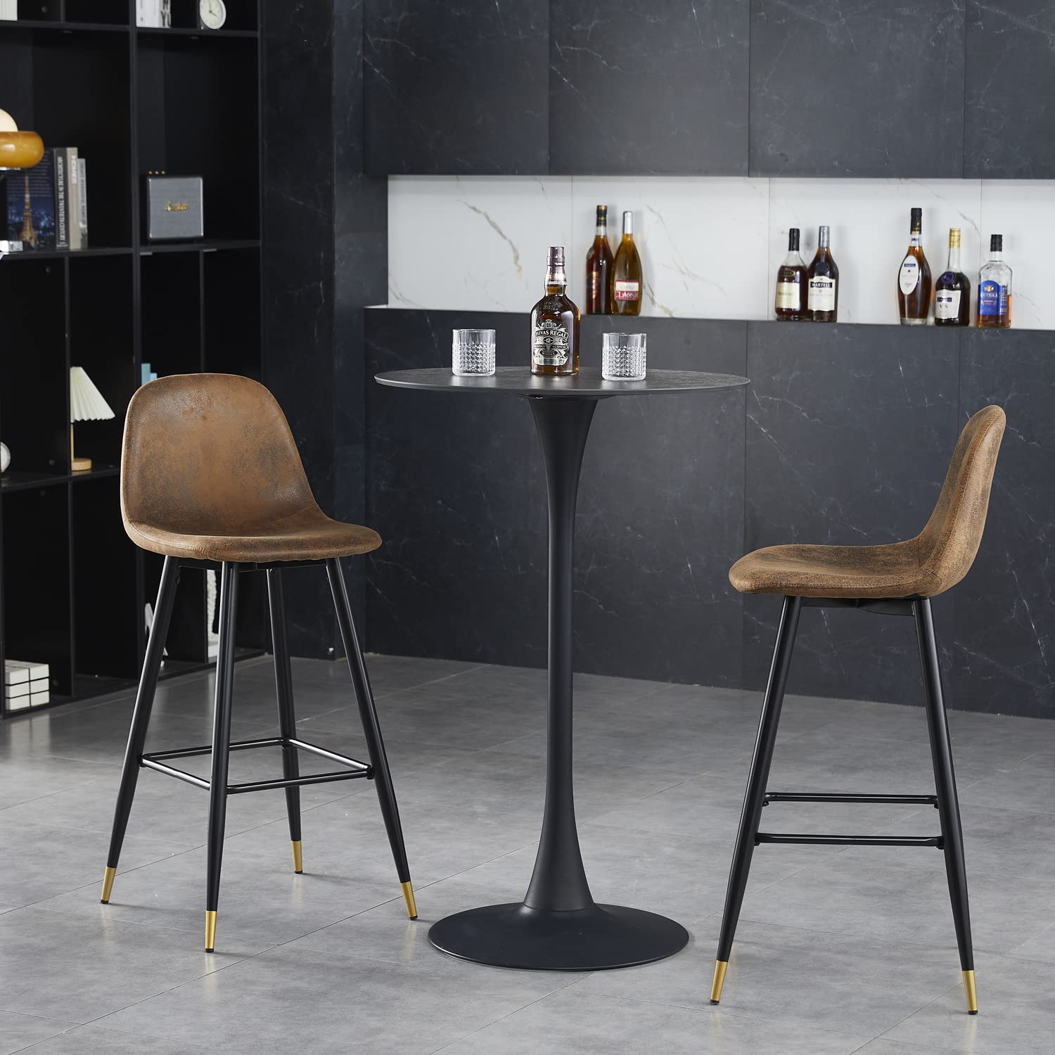 Meuble Cosy Lot de 2 Tabouret de Bar Rétro Vintage avec Dossier et Repose-Pieds, Siège Rembourrés de 76 cm de Haut, Style Industriel, Chaises Hautes en suédine Marron, Pieds en Métal Noir et Or