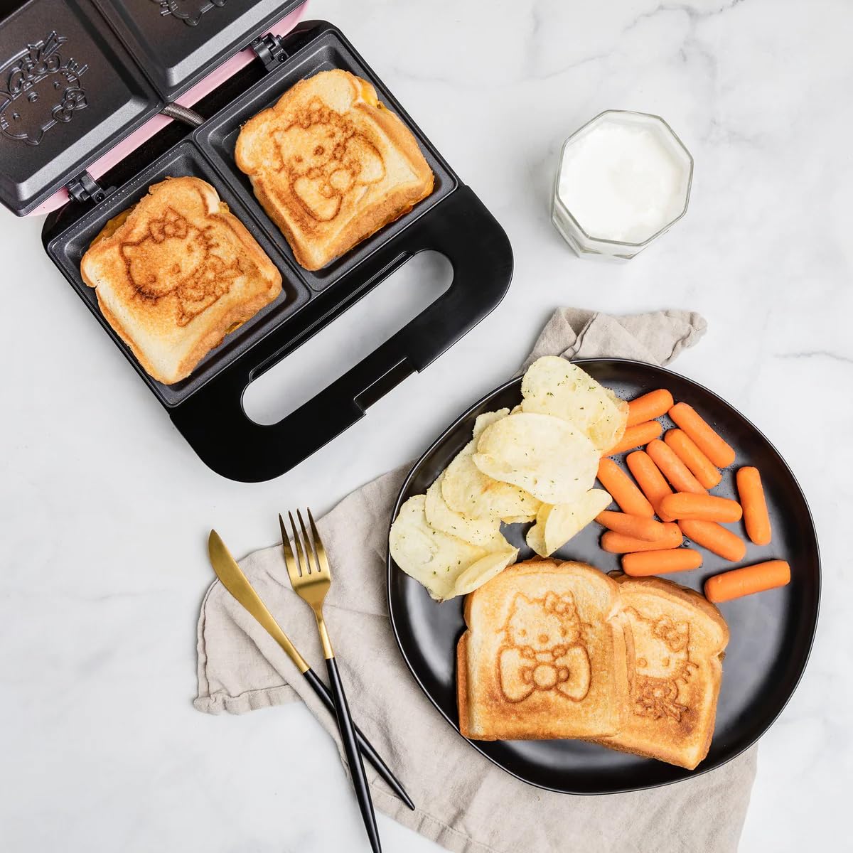 341 ハローキティ サンドイッチグリル Amazon.com: Uncanny Brands Hello Kitty Grilled Cheese Maker