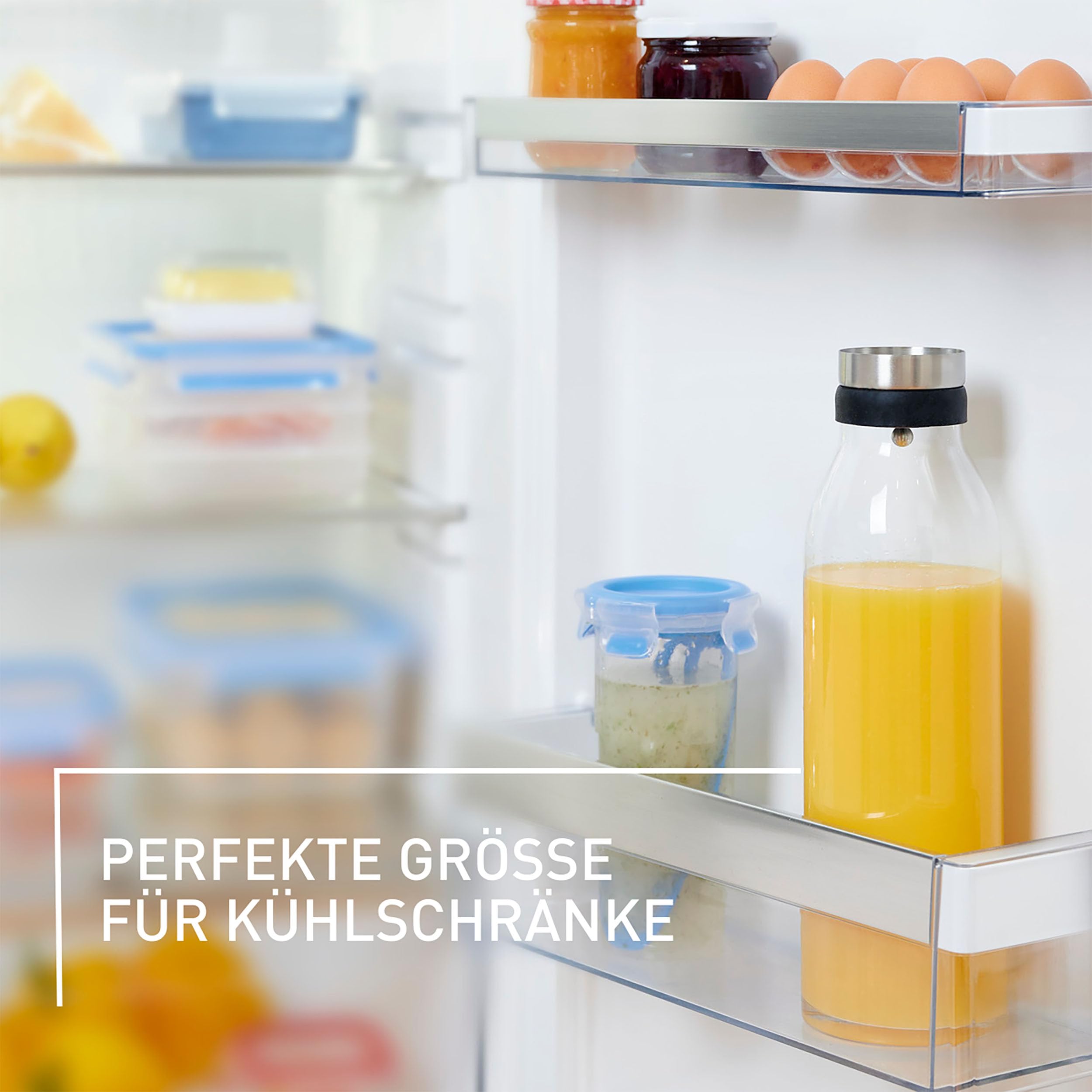 Emsa Flow Bottle Karaffe 1,3 l, Glas/Edelstahl, Einsteckdeckel mit automatischer Öffnung, tropffreier Ausgießer, passend für alle Standard-Kühlschranktüren, N4160600