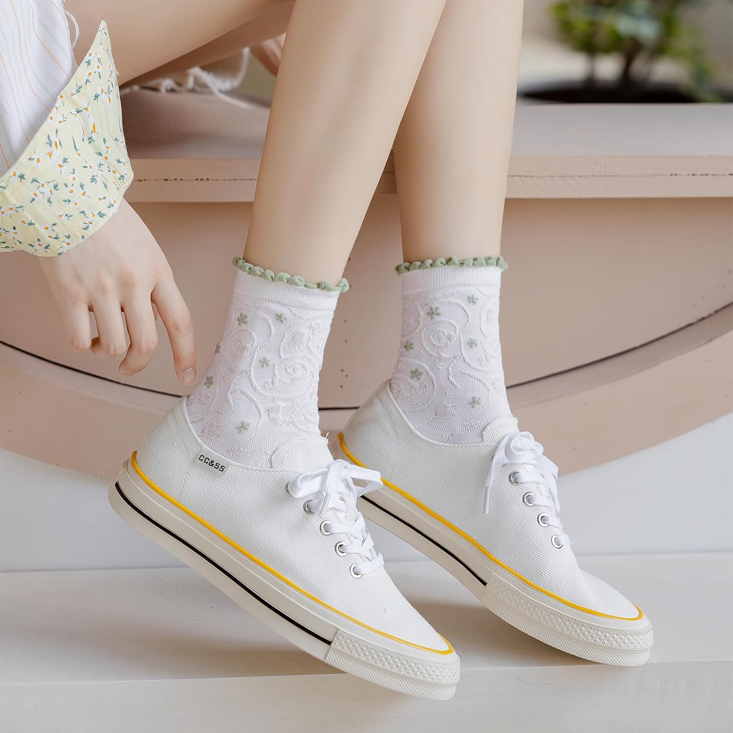 albagu Women's Ruffle Socks, Casual Cotton Cute Novelty Socks, Breathable Crew Socks for Women Girl 5 Pairs - Image 3