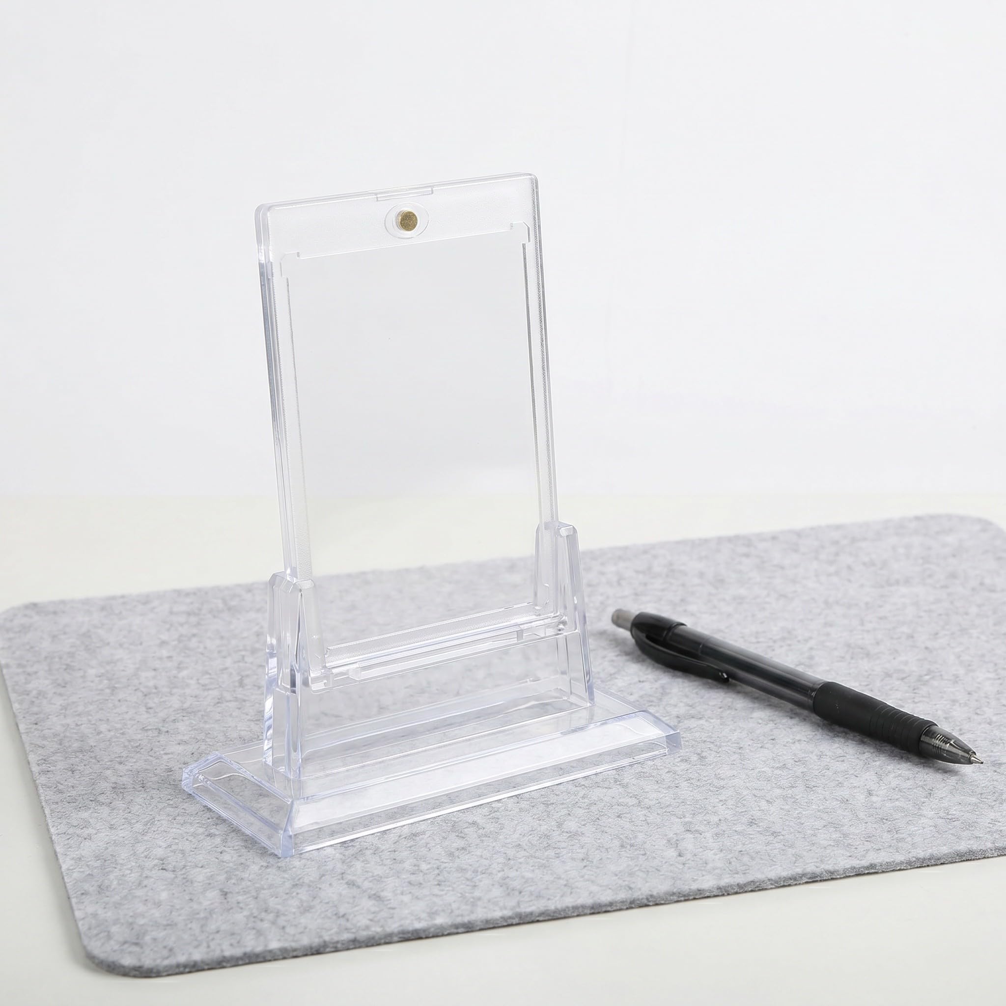 OUNONA Soporte para tarjetas coleccionables de 6 piezas: soporte magnético transparente para tarjetas de 35 pt con fundas protectoras rígidas y base independiente, para deportes y juegos.