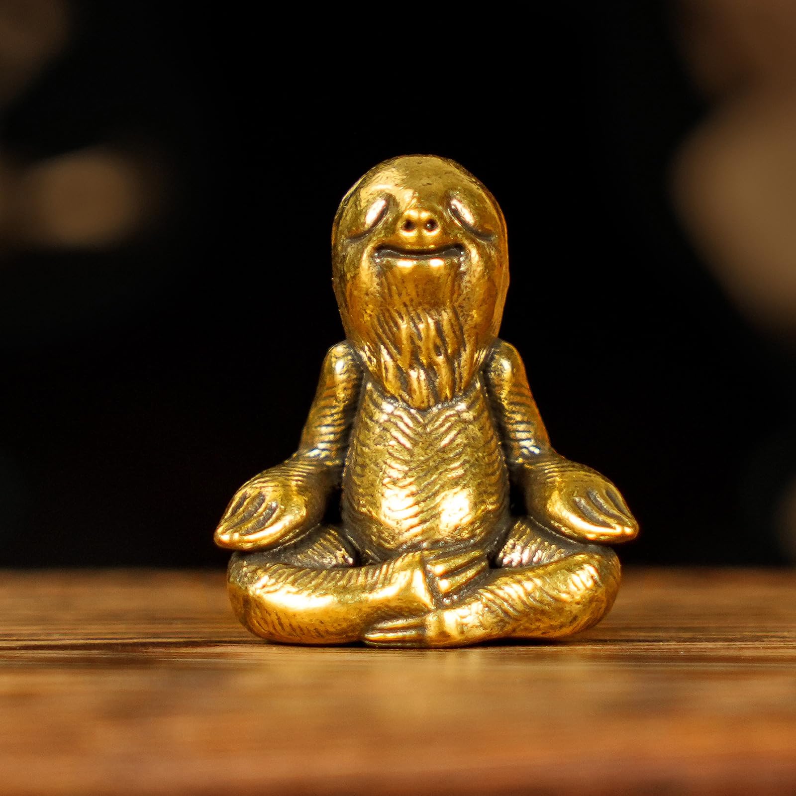 CHOVY Retro Handcrafted Meditating Sloth Statue - 100% Solid Brass Seated Sloth in Thoughtful Pose, Vintage Style Collectible Art Piece for Home &