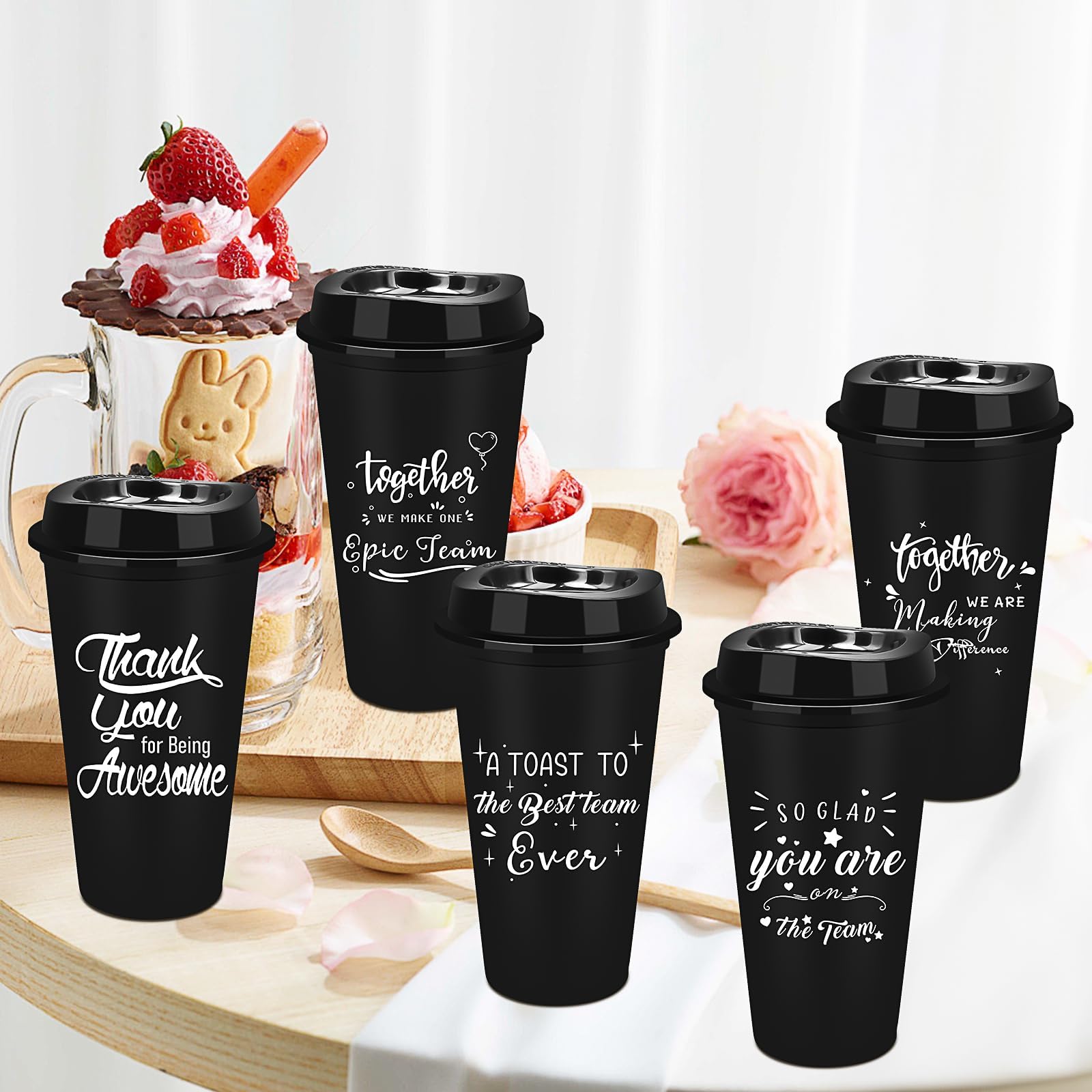 Lot de 30 tasses à café réutilisables en plastique avec couvercles, 470 ml, cadeaux de remerciement pour homme et femme, pour fête, encouragement, appréciation, travail d'équipe, personnel