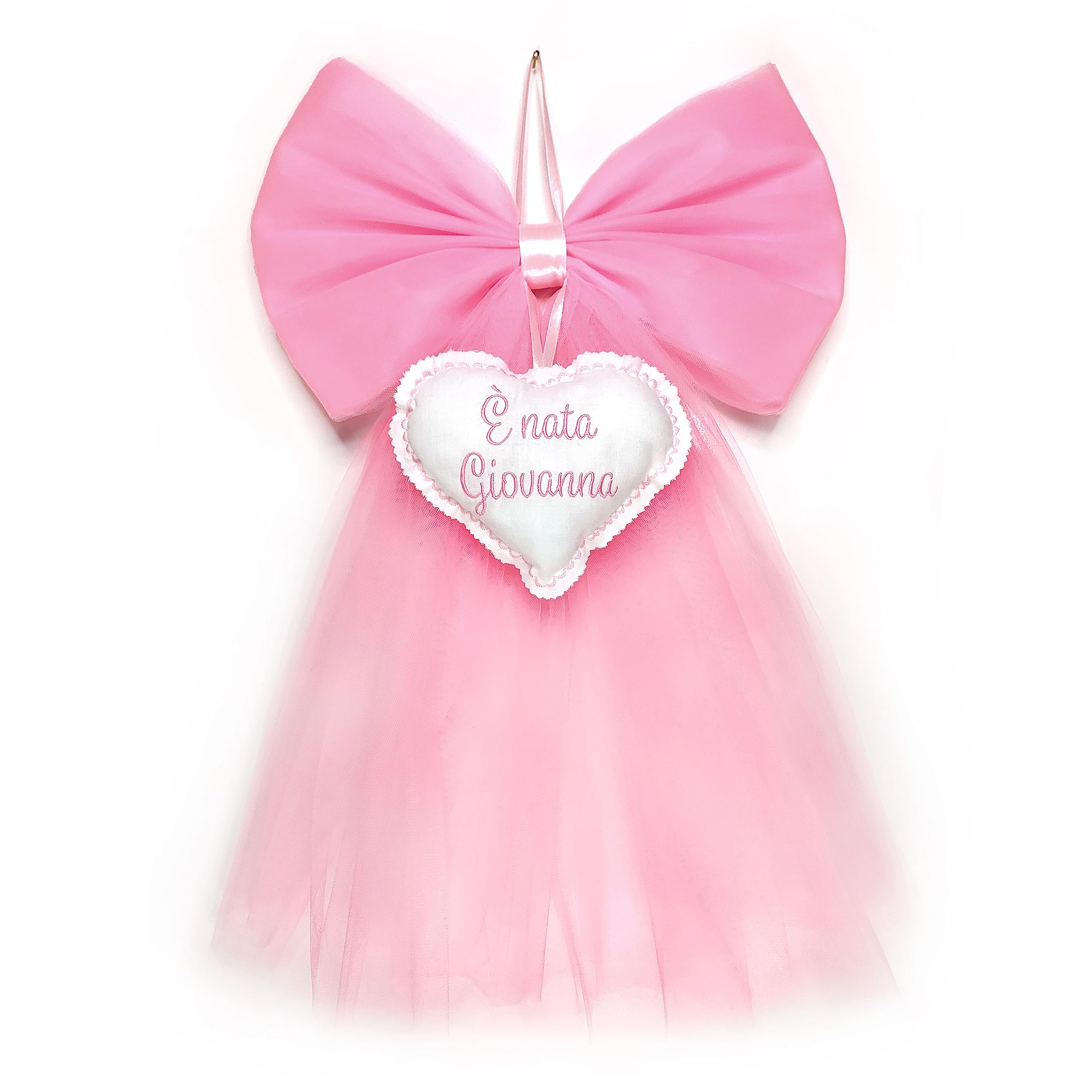 Crociedelizie, fiocco nascita bimba personalizzato in tulle rosa con ricamo nome ricamato elegante semplice coccarda fuori porta cuore