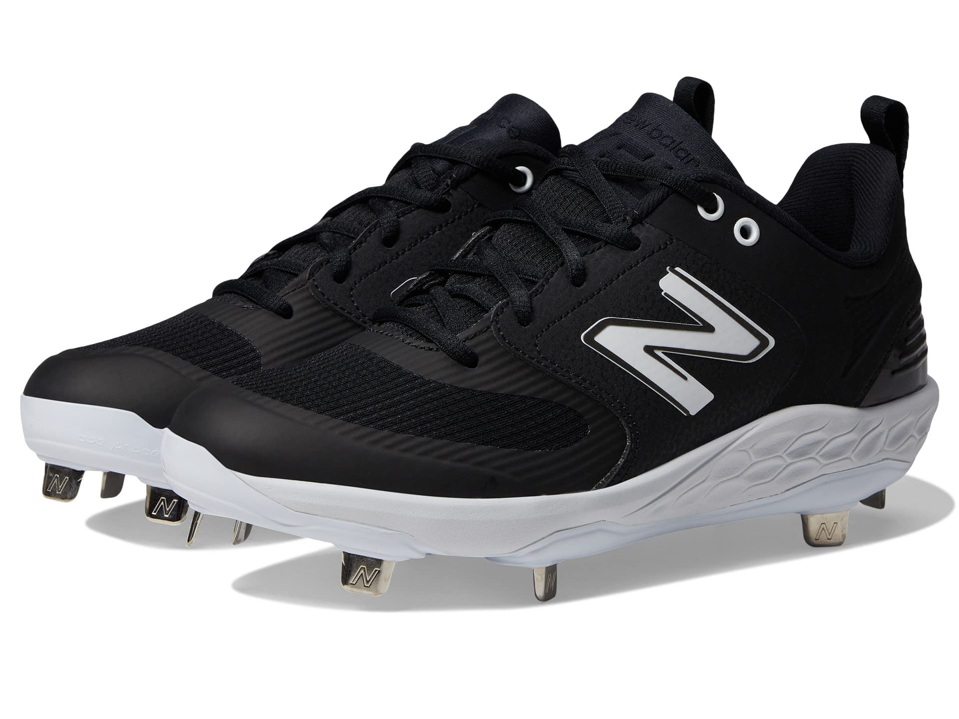 New Balance Women's Fresh Foam Velo V3 Softball Shoe, Black/White, 10.5