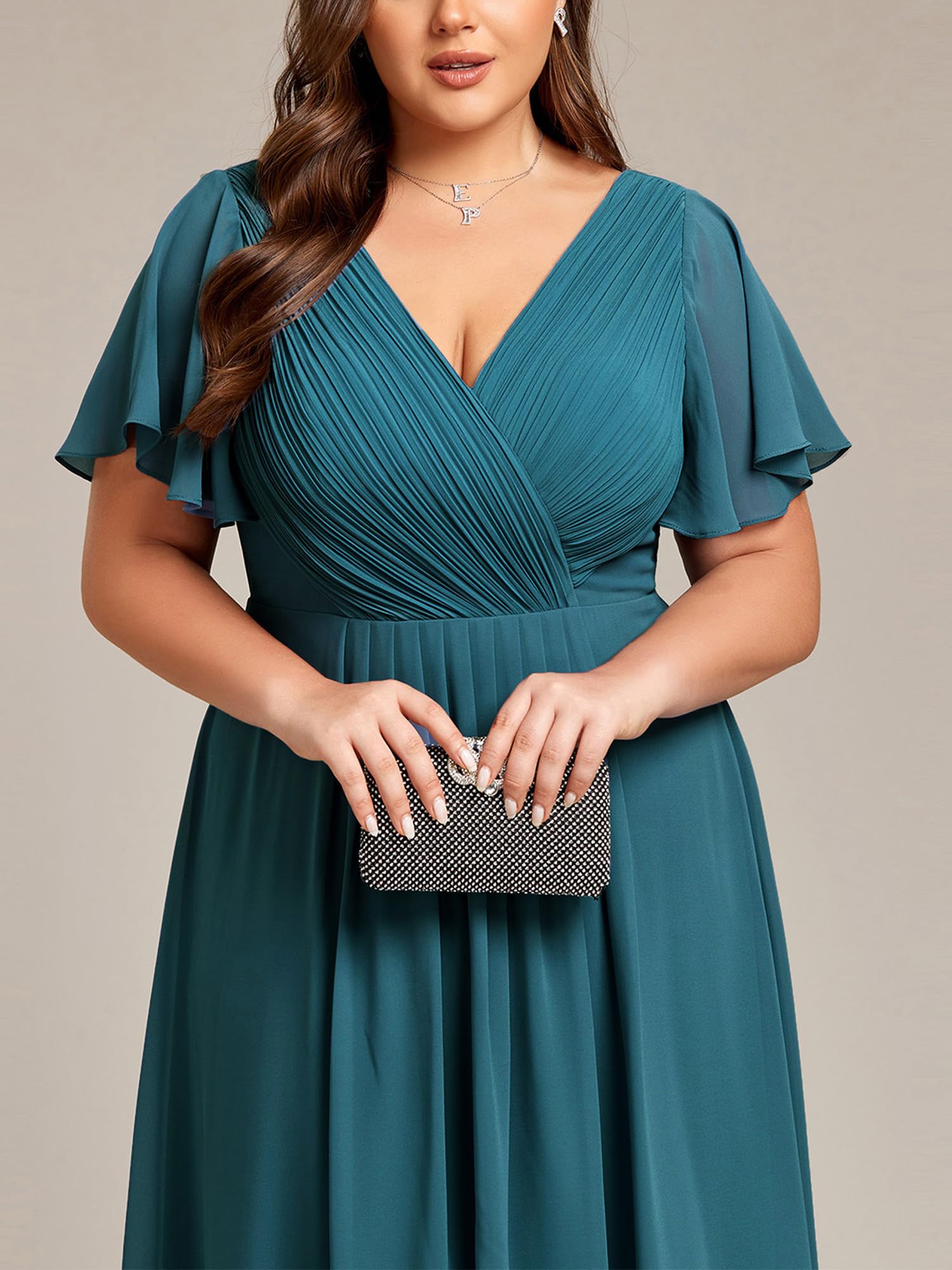 Ever-Pretty Una Linea Increspato Scollo A V Chiffon Maniche Corte Al Ginocchio Plus Size Abiti da sposa per le donne Curvy 01923-DA, Verde acqua, 56