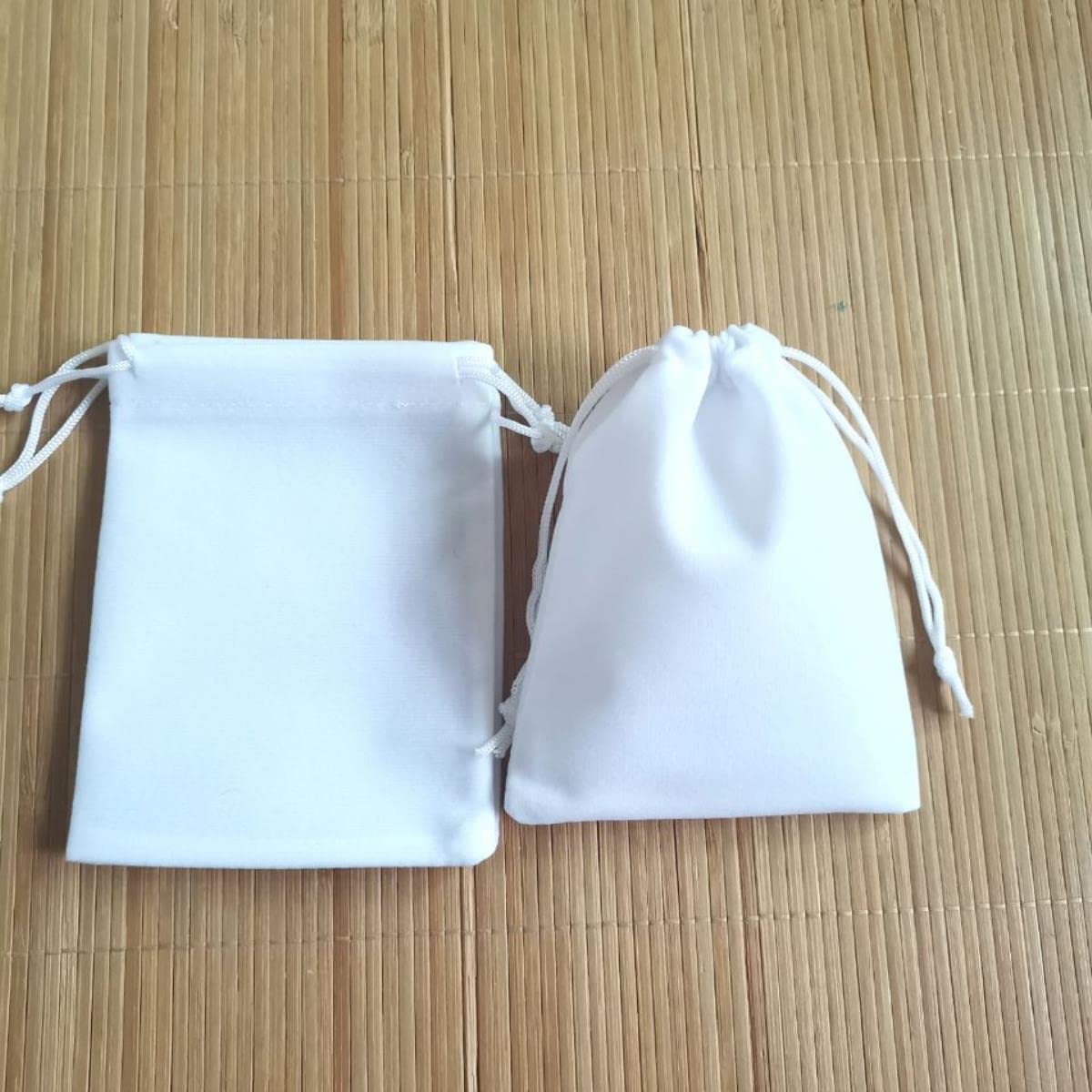 100 Pcs/Lot Velours Cordon Sacs Bijoux Paquet Sacs Velours Cadeau Sacs Noël Mariage Emballage Cadeau SacsPetites Pochettes-Vin Rouge,7x9cm