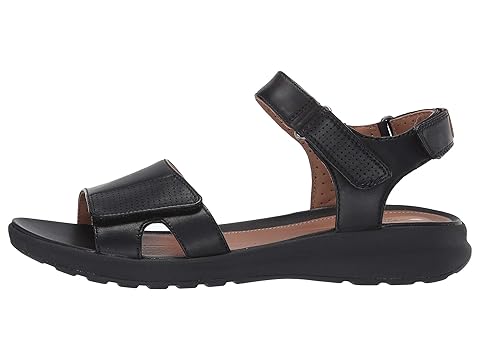 un adorn calm sandals