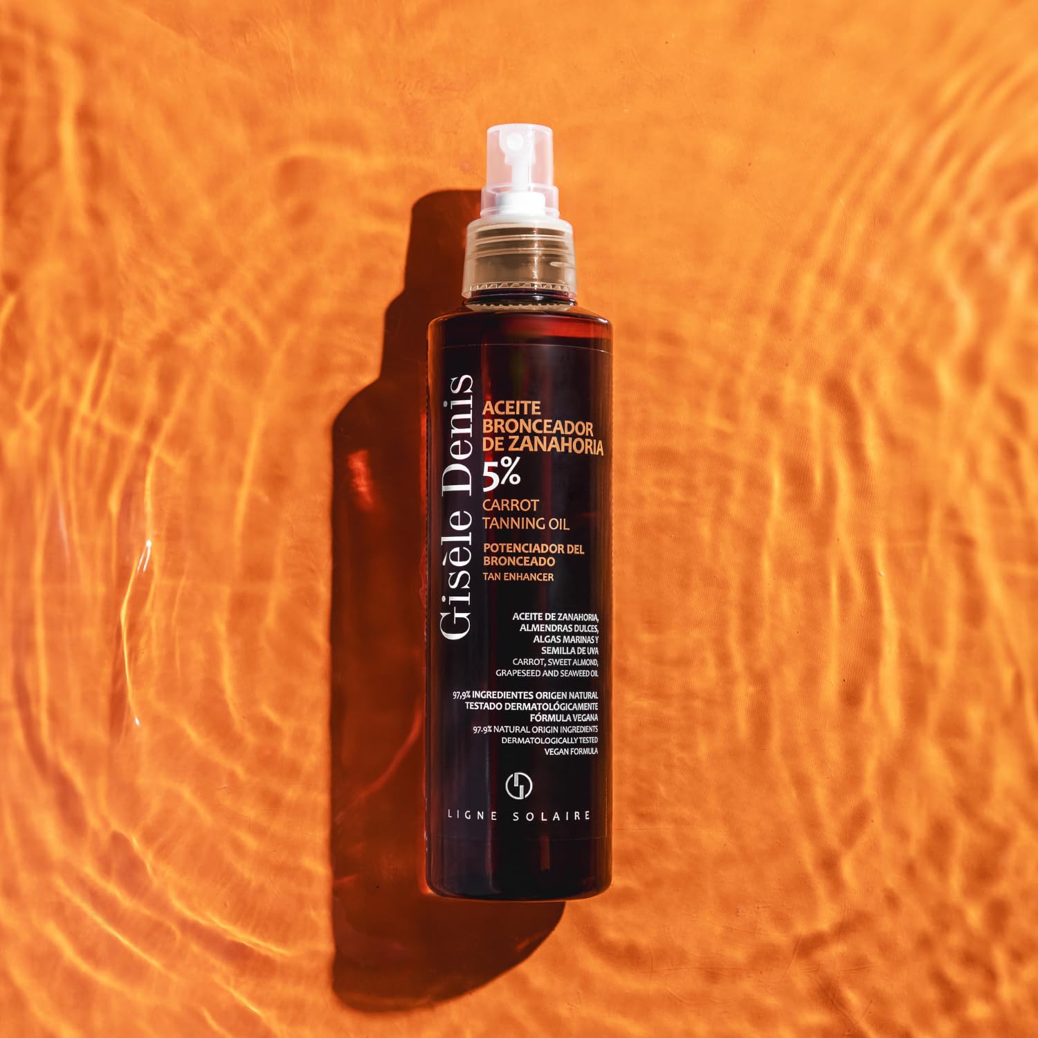 GISÈLE DENIS - Huile bronzante à la carotte 5% 200 ml, Huile bronzante, Accélérateur de bronzage, Bronzant solaire, Ingrédients d'origine naturelle, Résistant à l'eau, Formule végétalienne