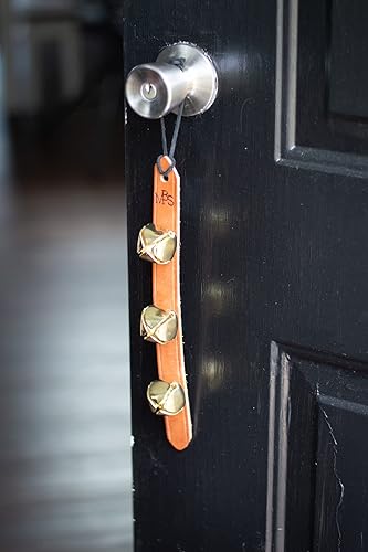 Miniatura 4 de DM Smucker LLC  Campanas colgantes de cuero para trineo  Timbre decorativo para puerta colgante  3 campanas con corbata (negro)