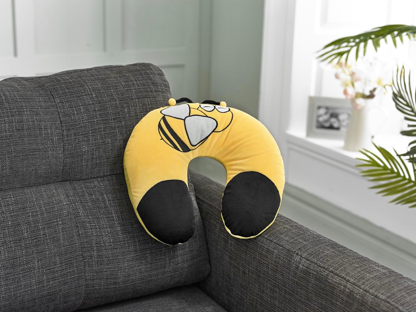 Kids Travel Neck Pillow – Cozy U-Shaped Soft Cushion, Cute Animal Design, Toddler Neck Support for Car, Plane, Train & Road Trips, Comfortable Travel Pillow for Boys & Girls, Machine Washable [BEE ]