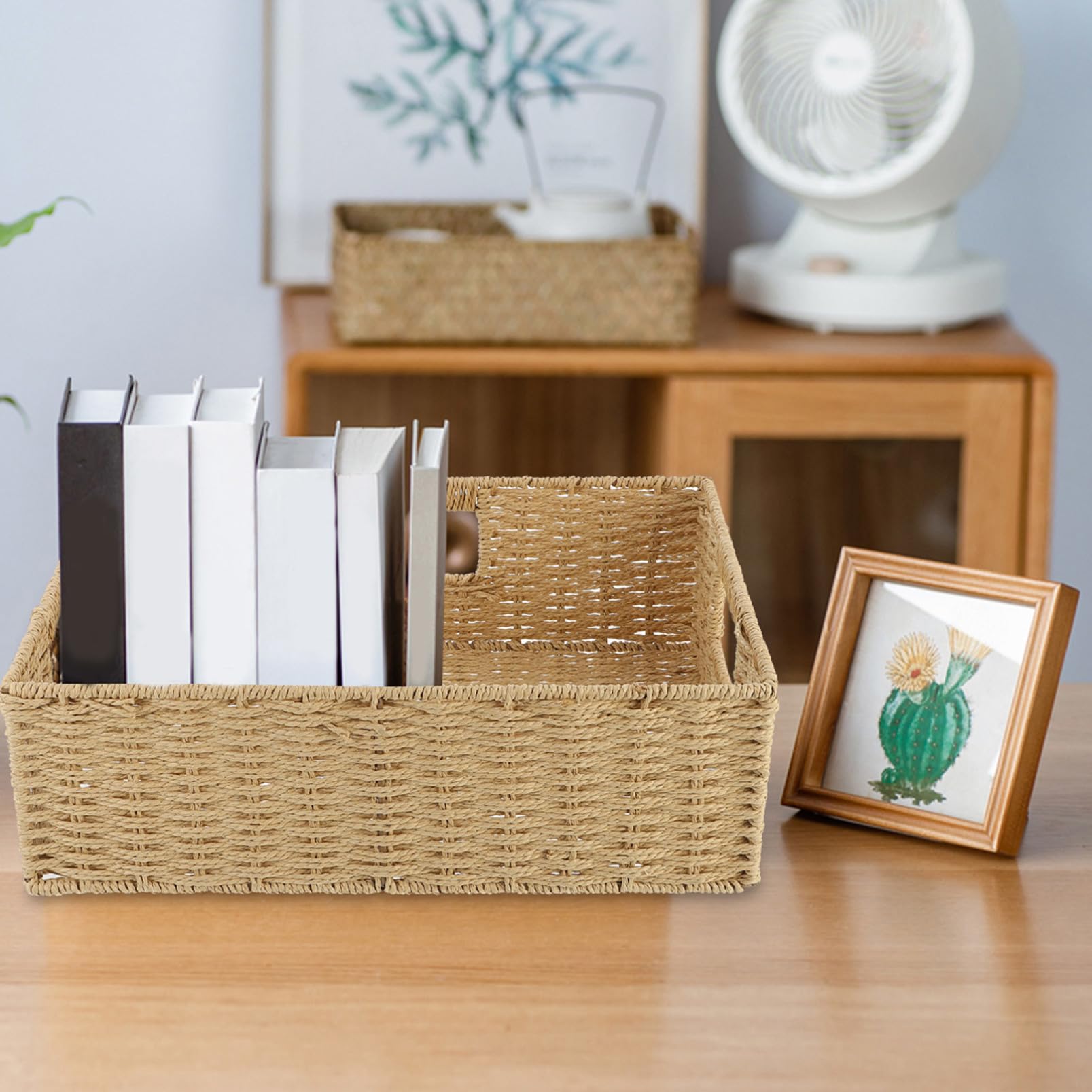 1 Stück Rattan Geflecht Aufbewahrungskorb in Beige für Kleinigkeiten | Handgefertigte Flechtoptik, als Schreibtischkorb Nutzbar, Kompakte Lösung für Haushalt und Büro