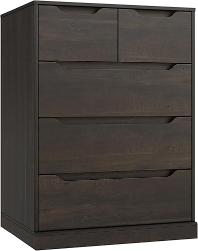 HOSTACK Cómoda moderna de 5 cajones para dormitorio, cómoda con almacenamiento, organizadores de cofre de almacenamiento de madera con asas
