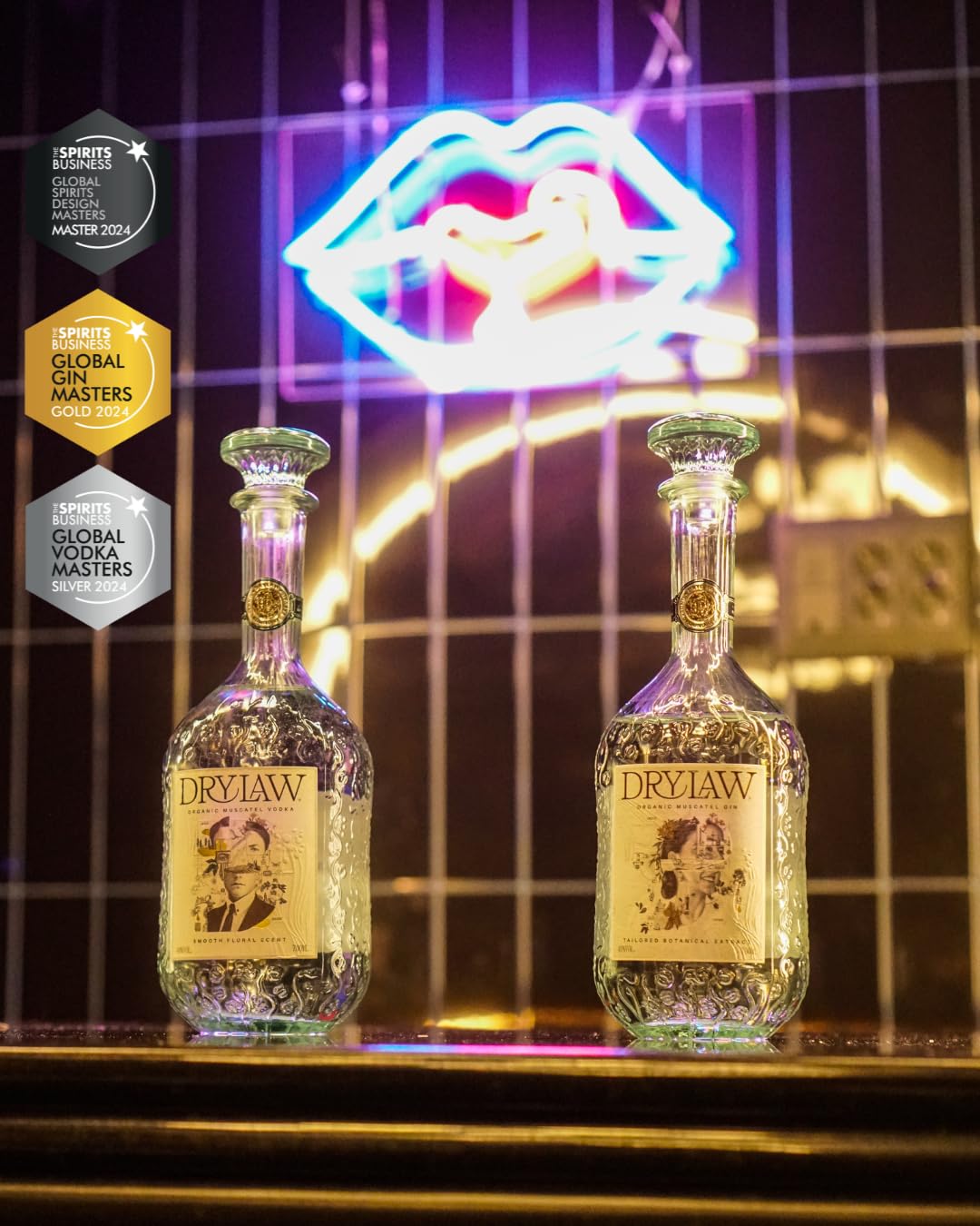 Pack con 1 Drylaw Moscatel Gin (700 ml) y 1 Drylaw Moscatel Vodka (700 ml). Destilados galardonados, ecológicos y elaborados en frío con uvas Moscatel.