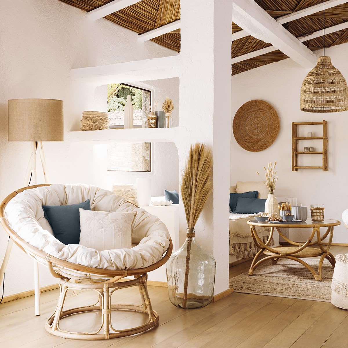 Atmosphera Créateur d'Intérieur - Fauteuil Seram en Rotin - Chaise Papasan Confortable avec Coussin - Intérieur et Extérieur - Mobilier de Jardin, Terrasse, Balcon, Salon