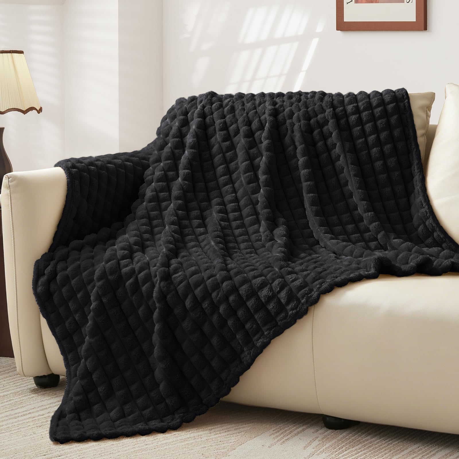 BEDELITE Fluffy Fleece Throw Blanket - Black Sofa Throw Checkered Design Soft Cosy Warm Small Blankets for Single Bed, Gifts for Women