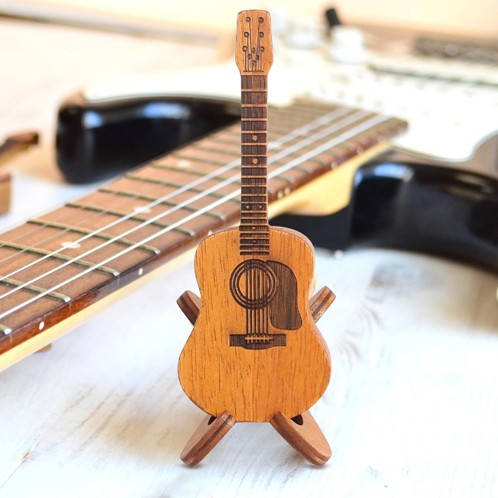 Wooden Plectrum Holder - Acoustic Guitar Pick Case With 3 Picks - Mini Guitar Box - Music Art Gift for Ukulele & Bass Players - Image 3