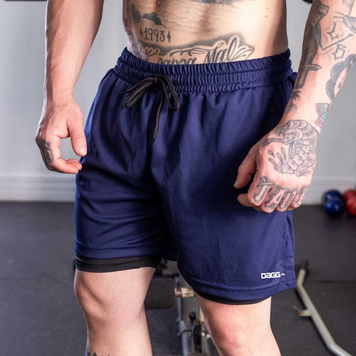 Shorts Bermuda Masculina Esportiva Dagg 2 em 1 com Segunda Pele Calção Academia Corrida Fitness Treino em promoção! Veja a oferta e mais achadinhos de Shorts & Bermudas 8 Hoje é o melhor dia para comprar Shorts Bermuda Masculina Esportiva Dagg 2 em 1 com Segunda Pele Calção Academia Corrida Fitness Treino com aquele preço maroto! Promoção! Aproveite a oferta! 8