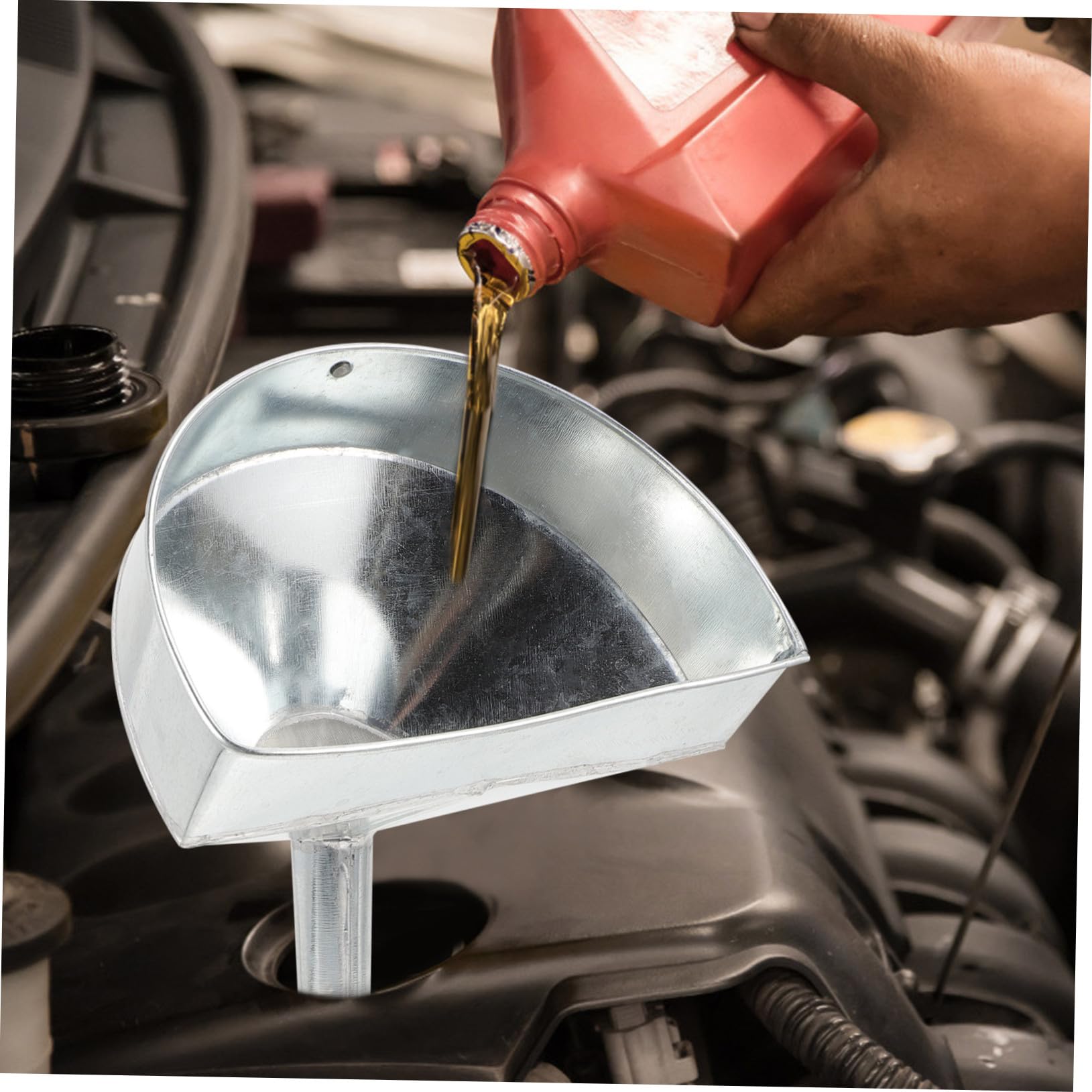 Imbuto Carburante Auto in Metallo con Filtro in Acciaio Inossidabile Design Bocca Larga e Beccuccio Inclinato Antigoccia Leggero e Durevole per Benzina e Gasolio Facile da Usare e