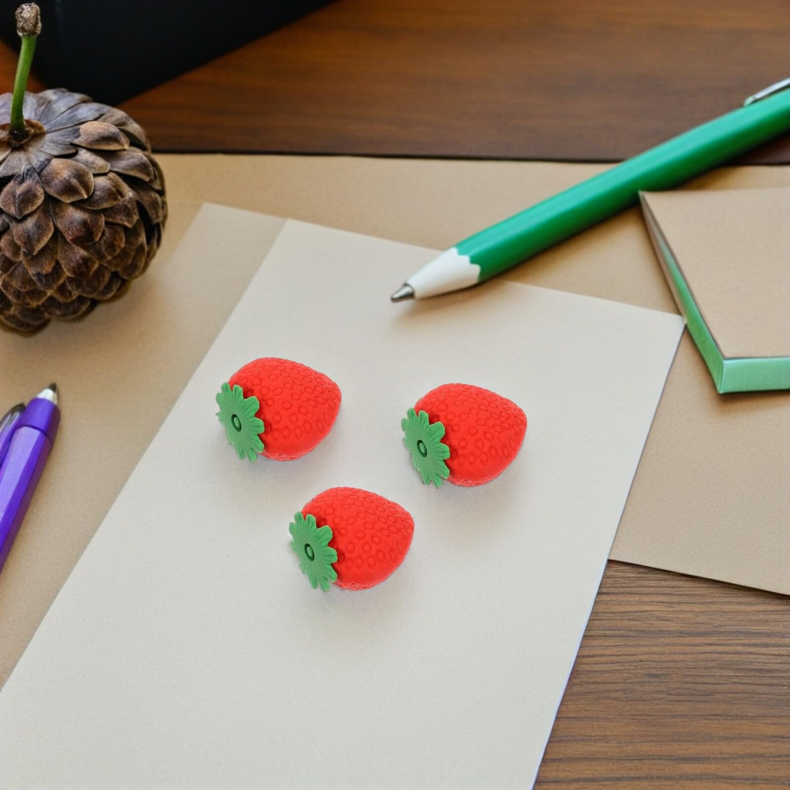 100 Pezzi Gomme da Cancellare Rosse Forma di Fragola Mini Gomme Kawaii Ergonomiche per Studenti Accessori Scuola Portatili per Uso Domestico e Scrittura