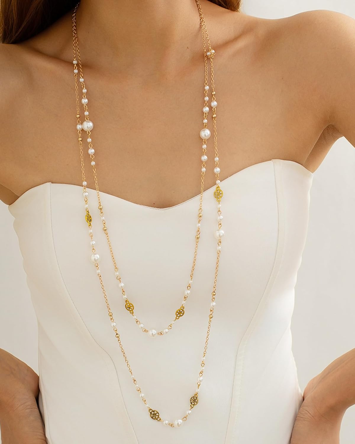 Colares longos de pérolas para mulheres, corrente de pérolas douradas em camadas, elegante, corrente de gola dourada, formatura, festa de casamento, acessórios para ela em promoção! Veja a oferta e mais achadinhos de Bijuterias 2 Hoje é o melhor dia para comprar Colares longos de pérolas para mulheres, corrente de pérolas douradas em camadas, elegante, corrente de gola dourada, formatura, festa de casamento, acessórios para ela com aquele preço maroto! Promoção! Aproveite a oferta! 2