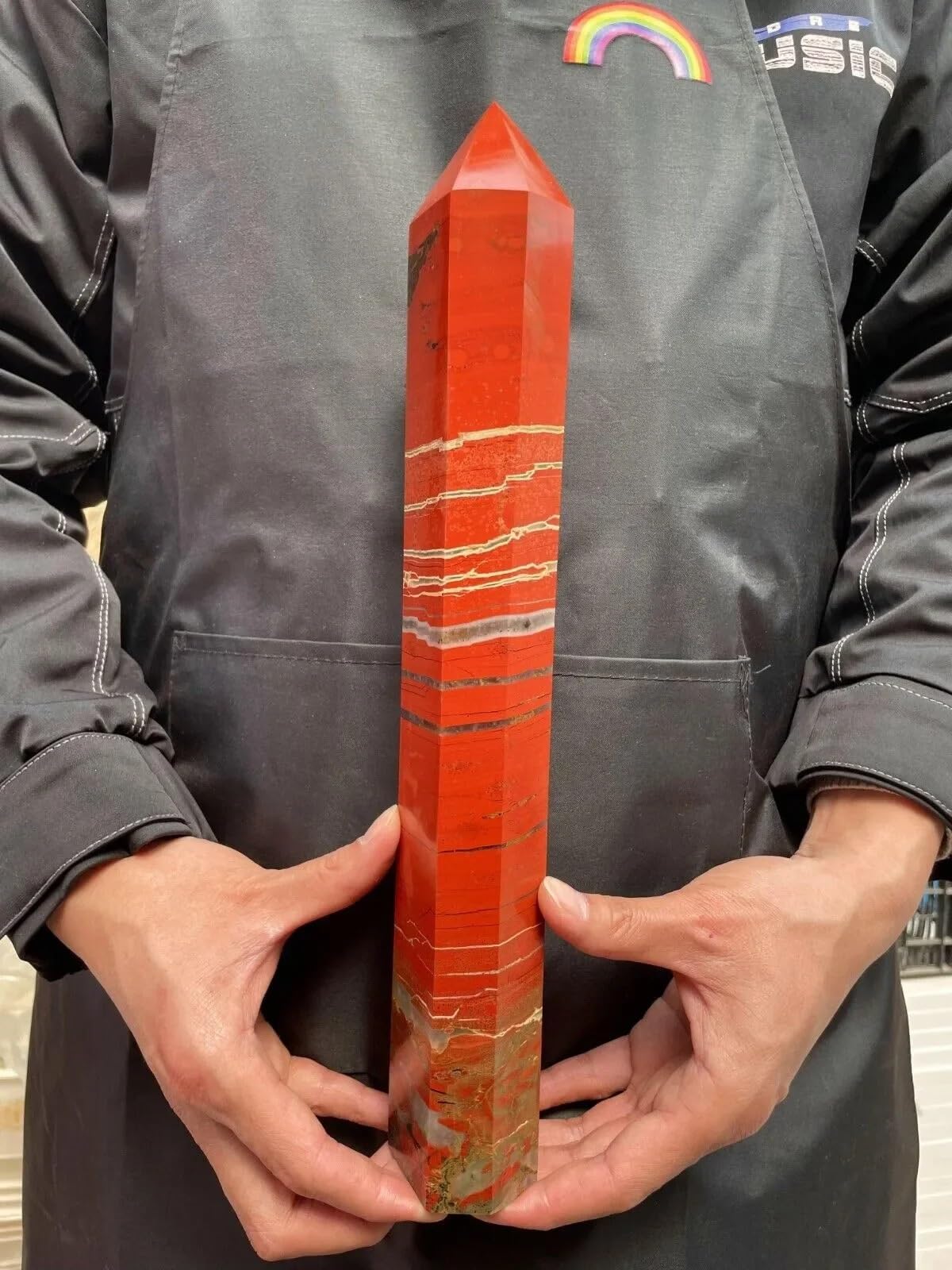 1 pièce de 900 à 1000 g de Cristal de Jaspe Rouge, Colonne à Pointe, de Quartz, Pierre précieuse