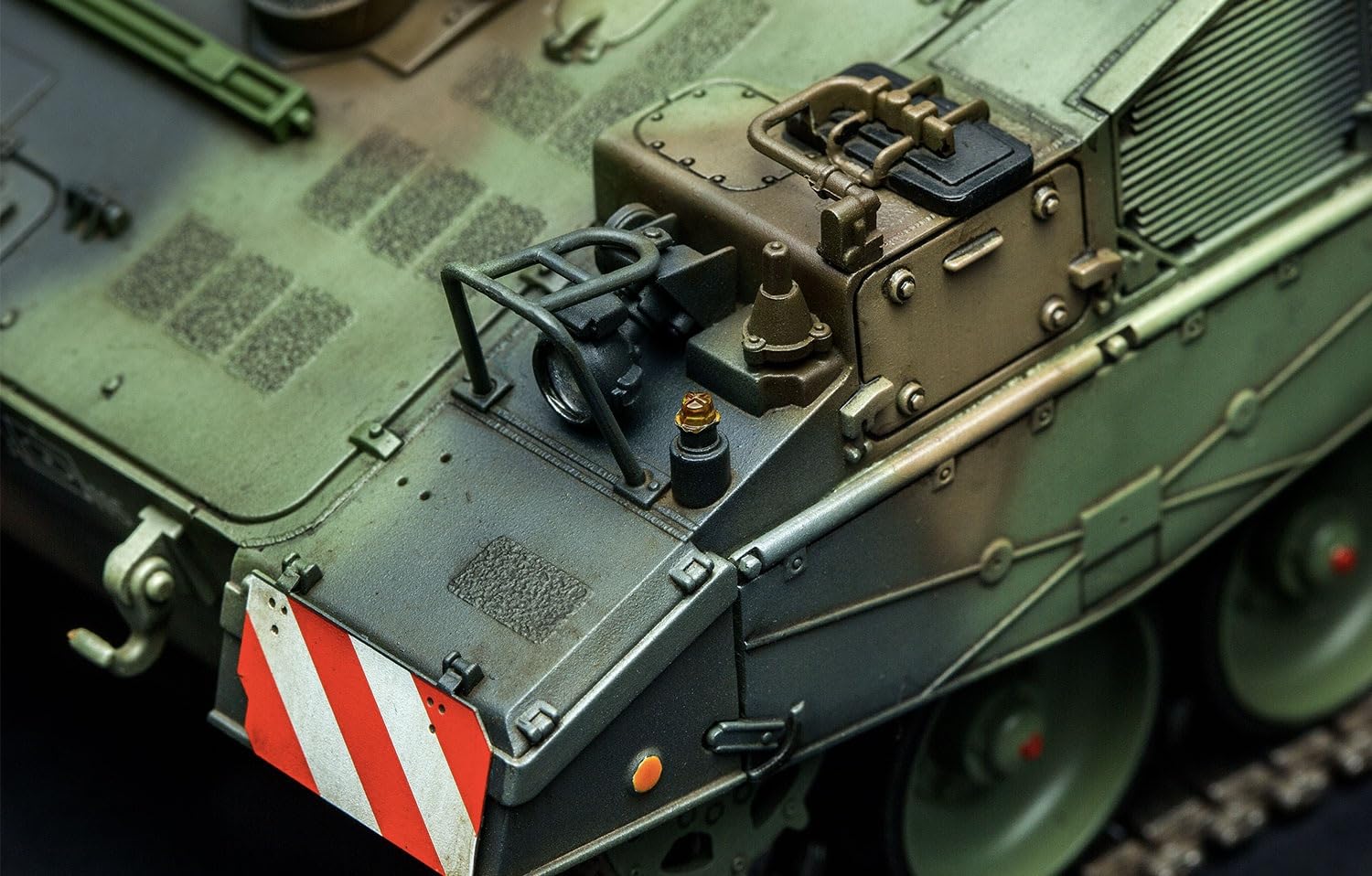 Amazon | モンモデル 1/35 ドイツPanzerhaubitze2000 自走砲