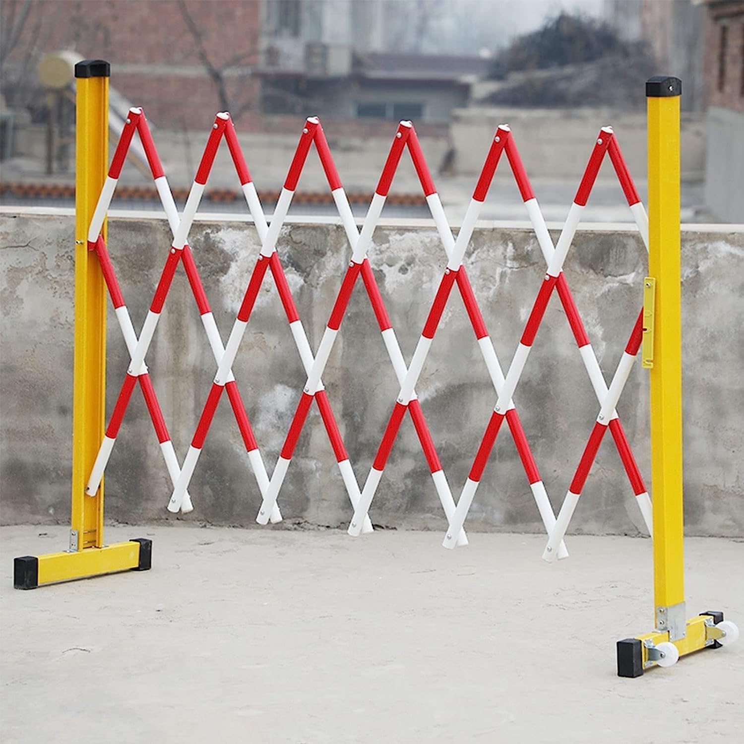 Barrière de sécurité extérieure portable pour sécuriser les parkings publics
