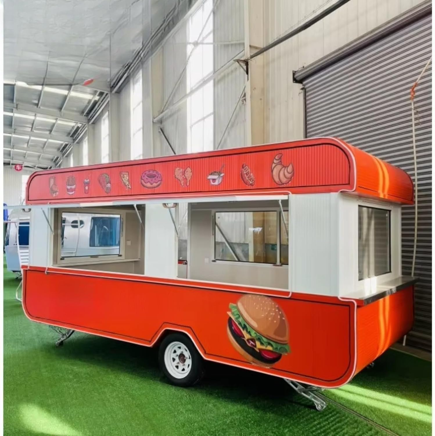 Showdown: Spacious Area vs. Kiosk- Tested for Versatile Events