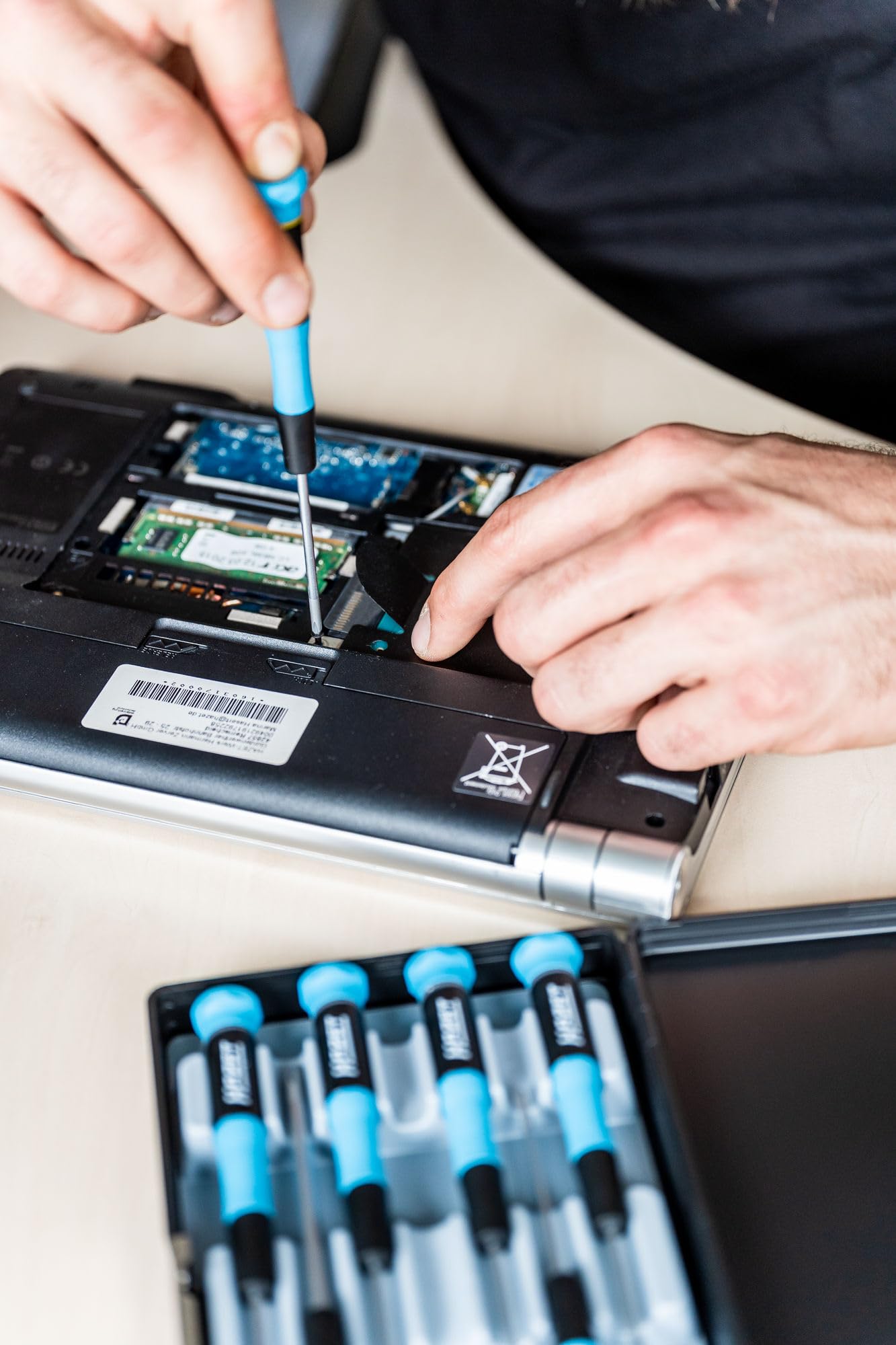 HAZET Juego de destornilladores electrónicos 805/7 I Precisión perfecta para perfiles Phillips y ranurados
