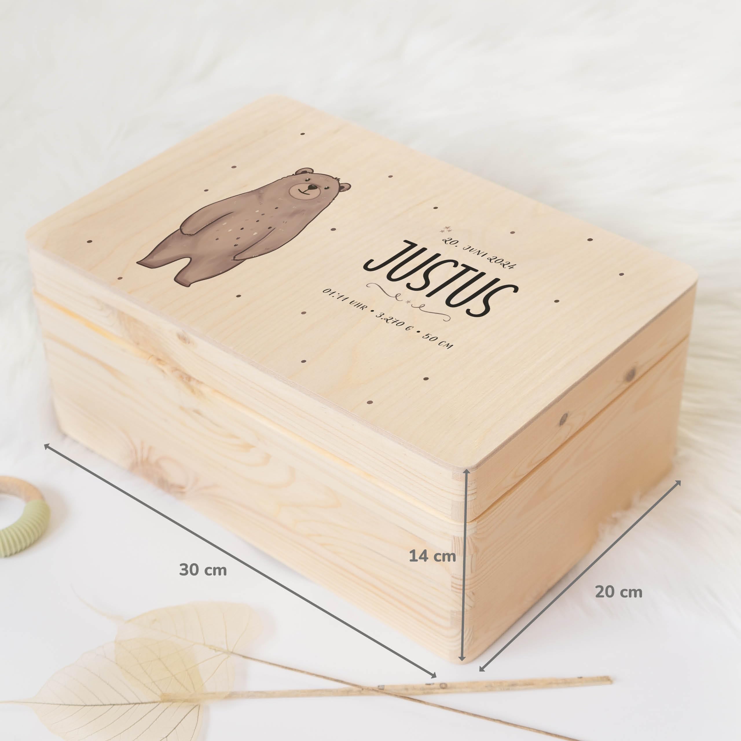 Muckelmeister Erinnerungsbox Baby Personalisiert - 30x20x14cm - UV-Druck - Individuelle Baby Aufbewahrungsbox - tolle Erinnerungskiste aus Holz - Taufgeschenk - Geschenke zur Geburt - Löwe