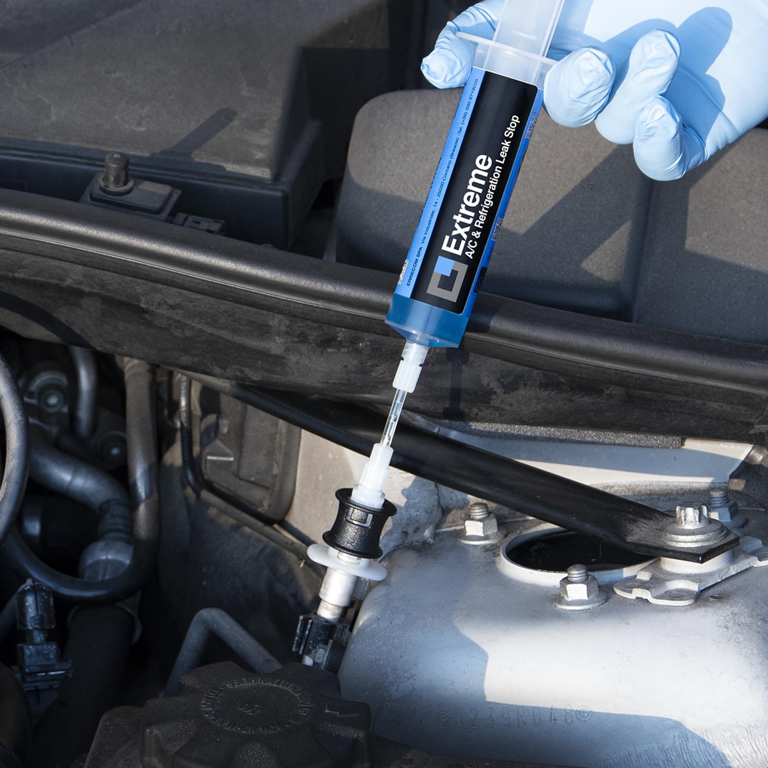 ERRECOM Extreme – 30 ML, Stop-Fuites pour Systèmes de Climatisation de Vehicules avec Gaz Réfrigérant R134a, Contient Adaptateur pour Vanne de Charge coté Basse Pression R134a