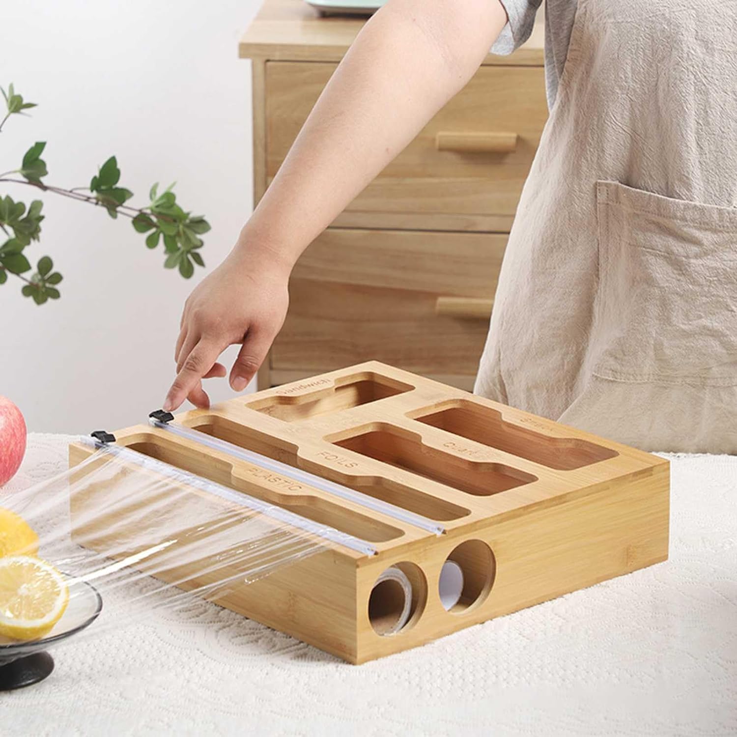 Dispensador de envoltura de plástico con cortador, 5 en 1, incluye 4 bolsas de almacenamiento, 2 dispensadores con cortador, se adapta a rollos de bocadillos de sándwich de un galón de galón de 12 pul