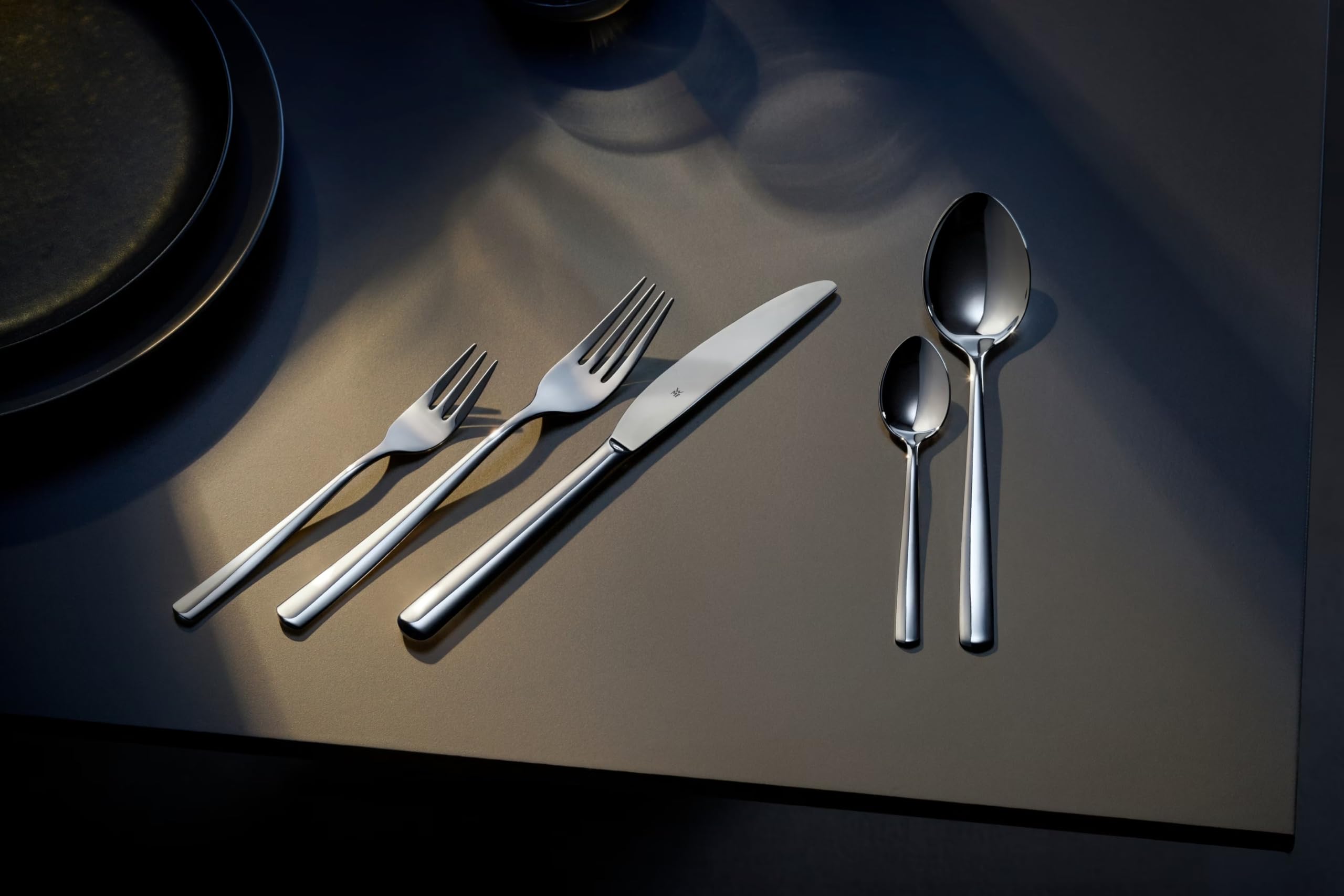 WMF Boston Besteck Set 60-teilig für 12 Personen Essbesteck, Spülmaschinenfest, Edelstahl, Poliert und rostfrei, Monobloc-Messer mit langlebiger Schärfe, elegantes Essbesteck für Alltag und Gäste