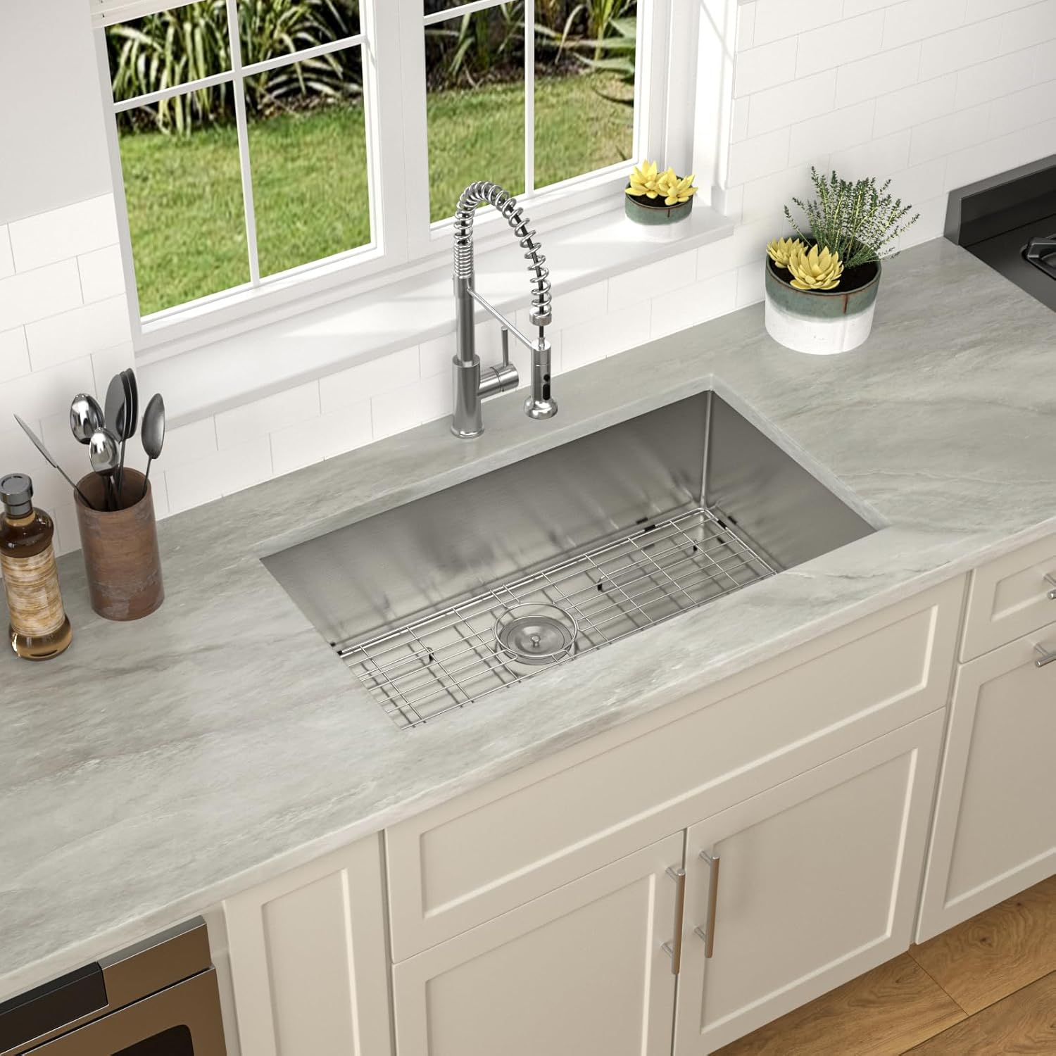 Dcolora 32 Inch Undermount Kitchen Sink 16 Gauge Hand welding 304 Stainless Steel Classic Brushed Large Single Bowl Kitchen Sink, Round Corner 32"x19"x9" DC-U7743