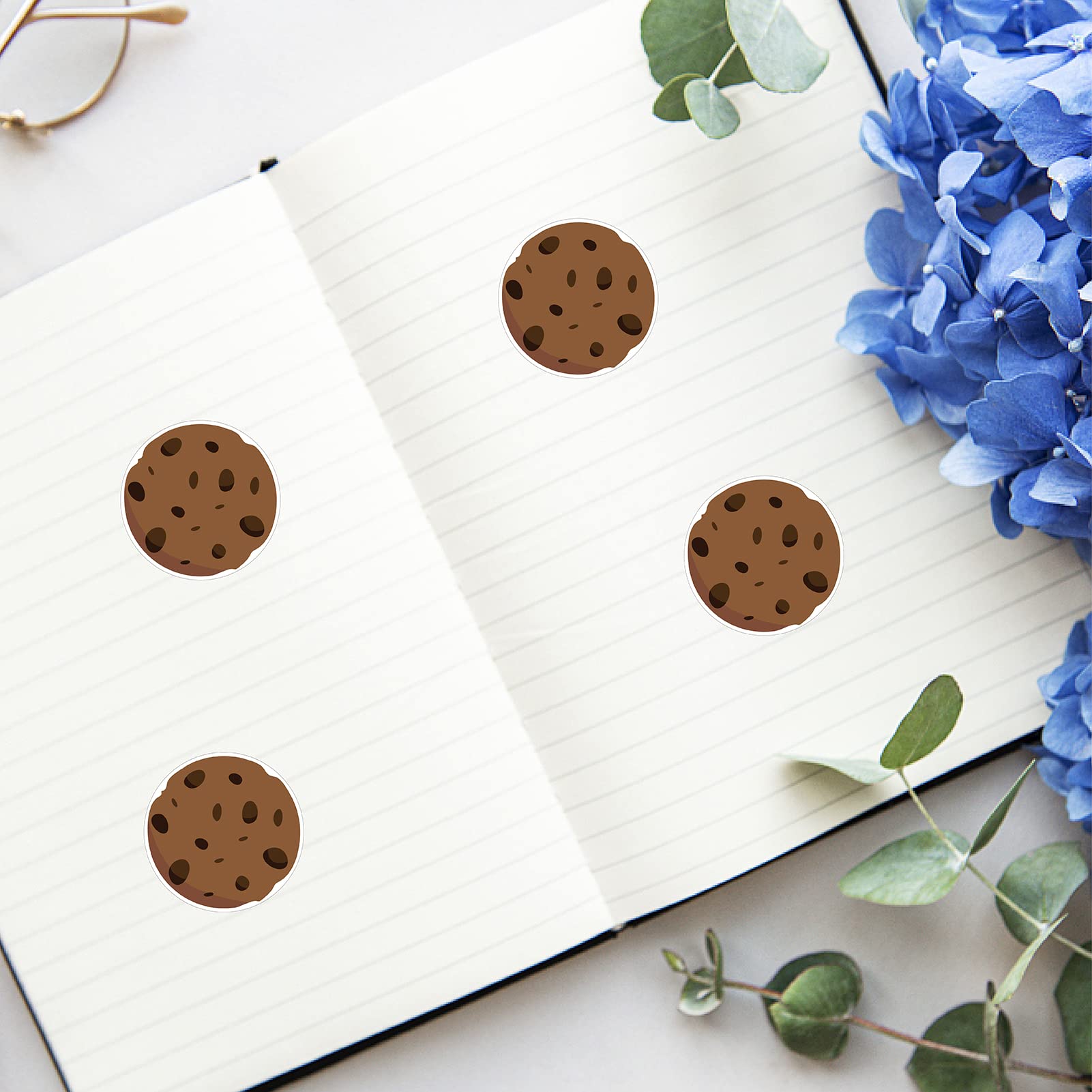CREATCABIN 128Pcs Adesivi Biscotti GoccCioccolato Adesivi Planner Biscotti DecalcomaniIn VinilImpermeabili per Sacchetti Biscotti Telefono Bottiglia d'Acqua Laptop Scrapbook Frigorifero 1 Pollici