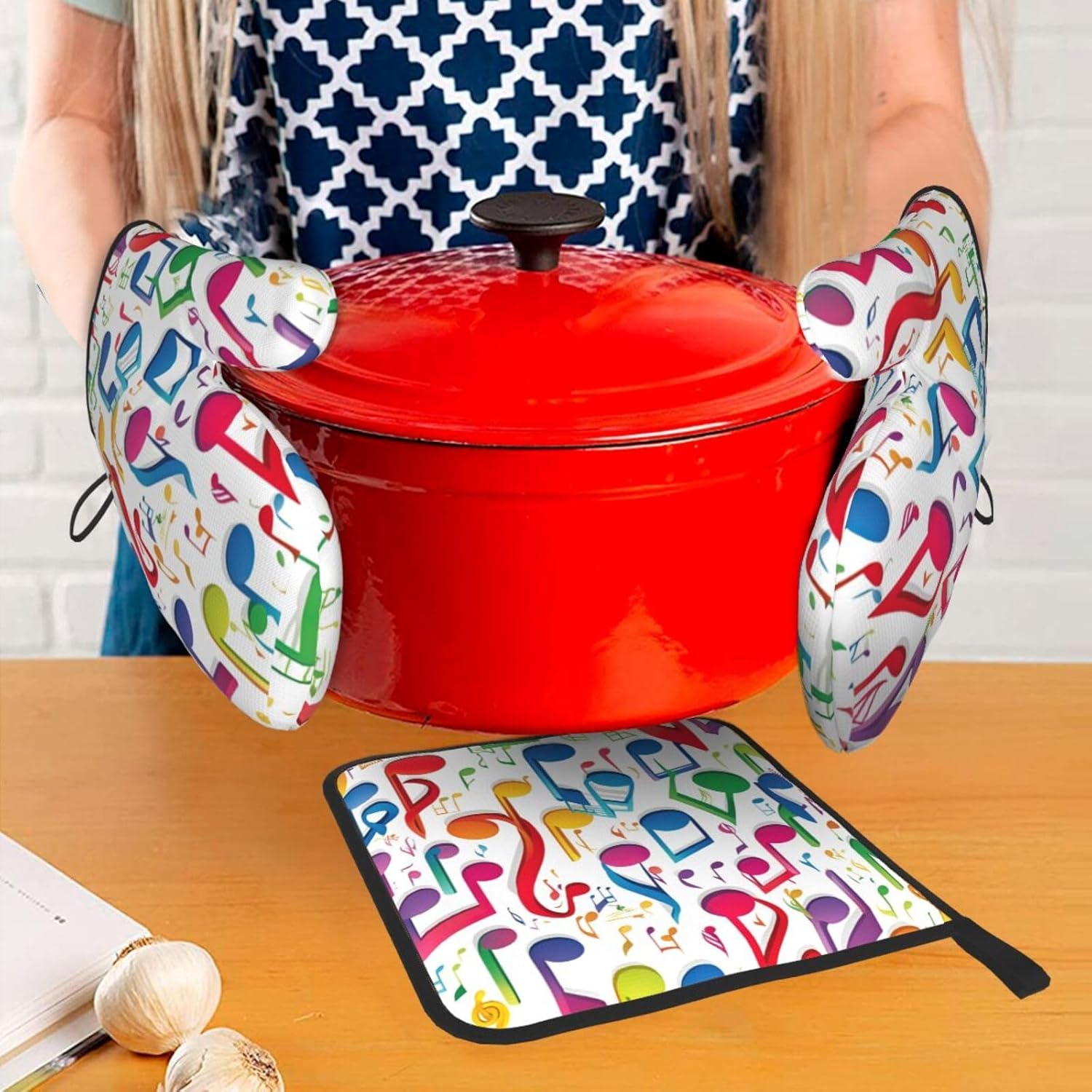Colorful Music Notes 1 Print Heat Resistant Microwave Gloves, Used for Baking, Cooking, and Fashion Kitchen Essentials