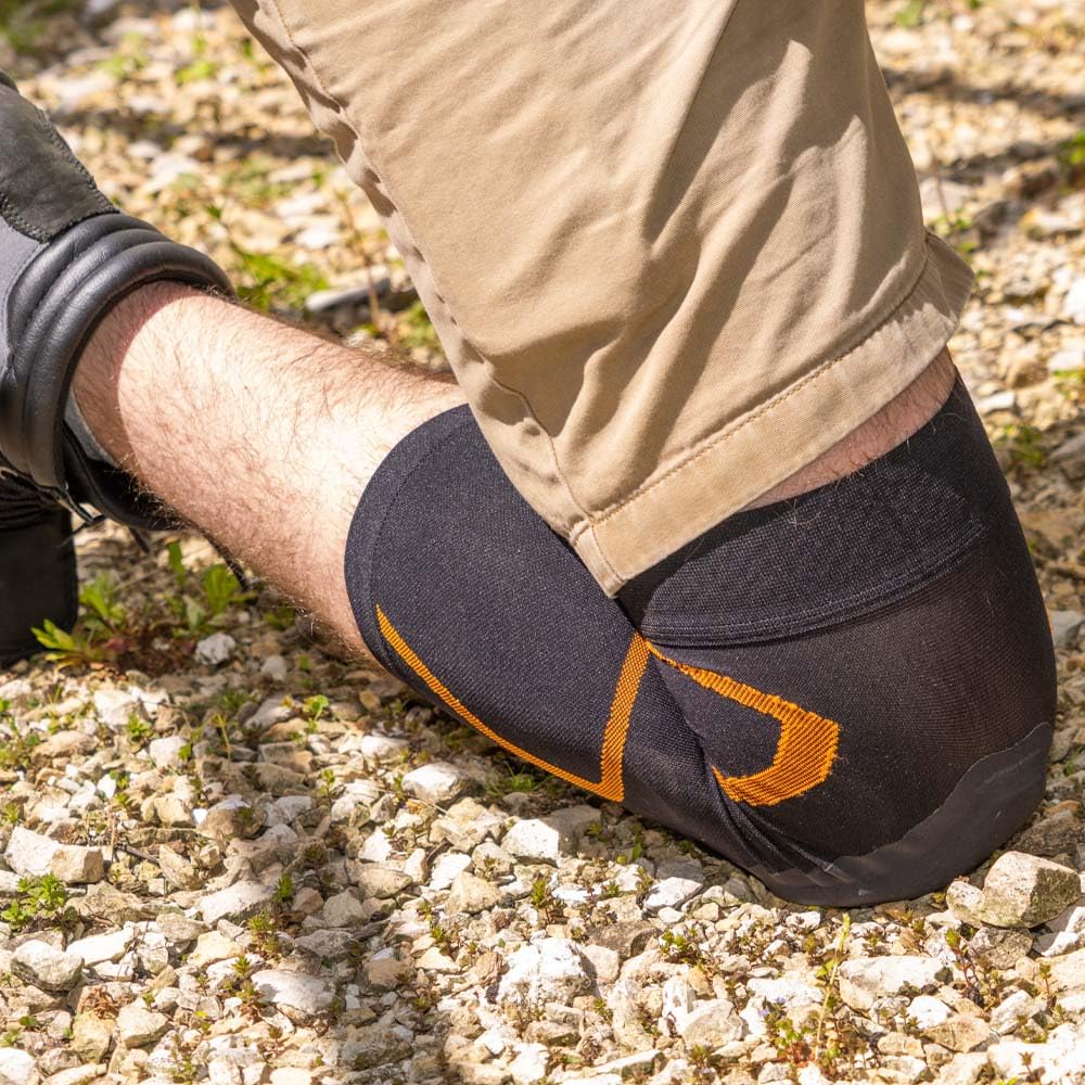Klein Tools 60623 Knee Pad Compression Sleeve, Knee Support for Construction, Workers and Athletes, Black, M/L