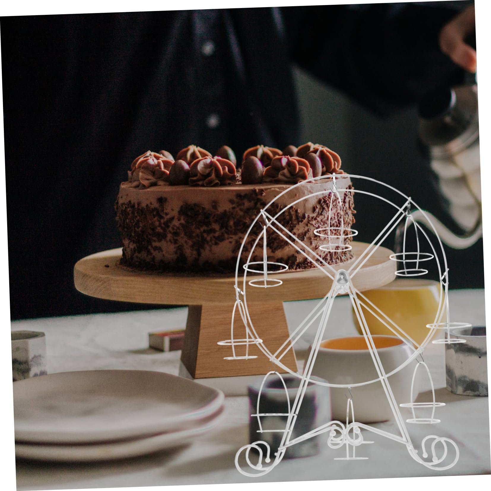 Zerodeko Soporte para Cupcakes Forma de Noria de Hierro Blanco Diseño Giratorio para Fiestas de Boda, Bandeja para Servir Postres Elegante y Funcional