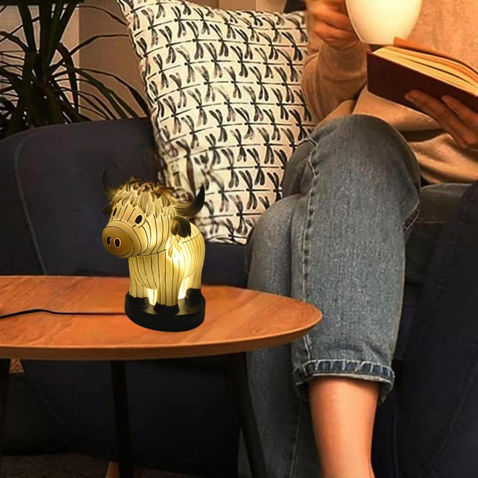 Neioaas Lampa stołowa w kształcie krowy, małe zwierzę, lampka nocna, Highland Cow, lampa stołowa z USB, przenośna lampa stołowa, malowana dekoracja krowy, do salonu, sypialni, lampka nocna, prezent