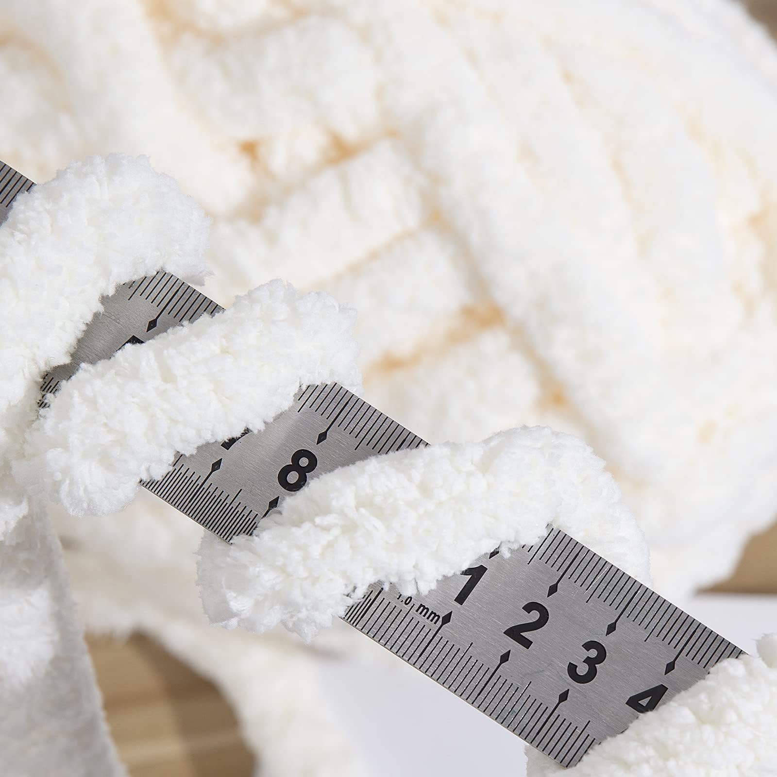 Hombys Filato di ciniglia grossa bianca per uncinetto e lavoro a maglia, filato super voluminoso per coperte, morbido peluche, 6 confezioni Jumbo (27 m, 226,8 g ciascuna)