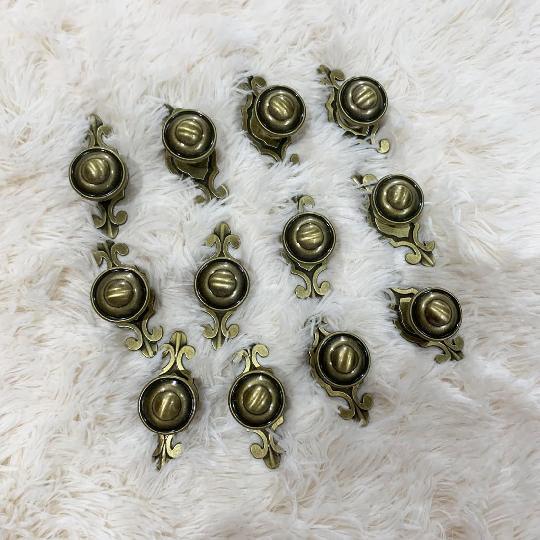 Antique Brass Cabinet Knobs, [12 Pack] Vintage Round Drawer Knobs with Backplate, Decorative Knobs for Kitchen, Cabinets, Dresser Drawer, Cupboard, Round