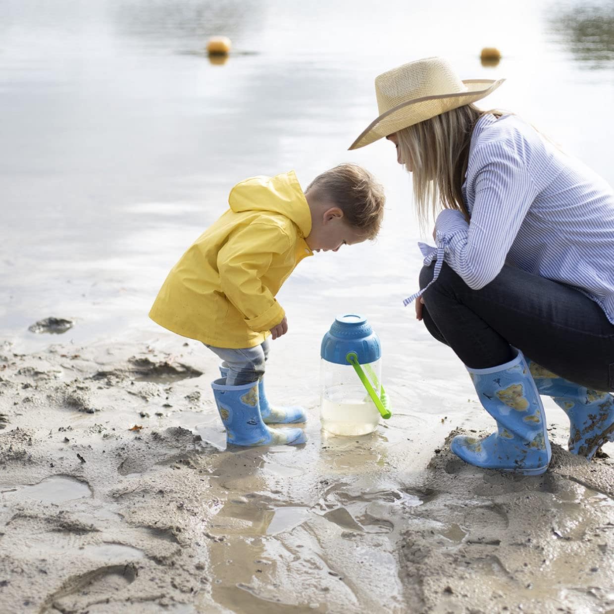 Magnifying Study Jar, Large