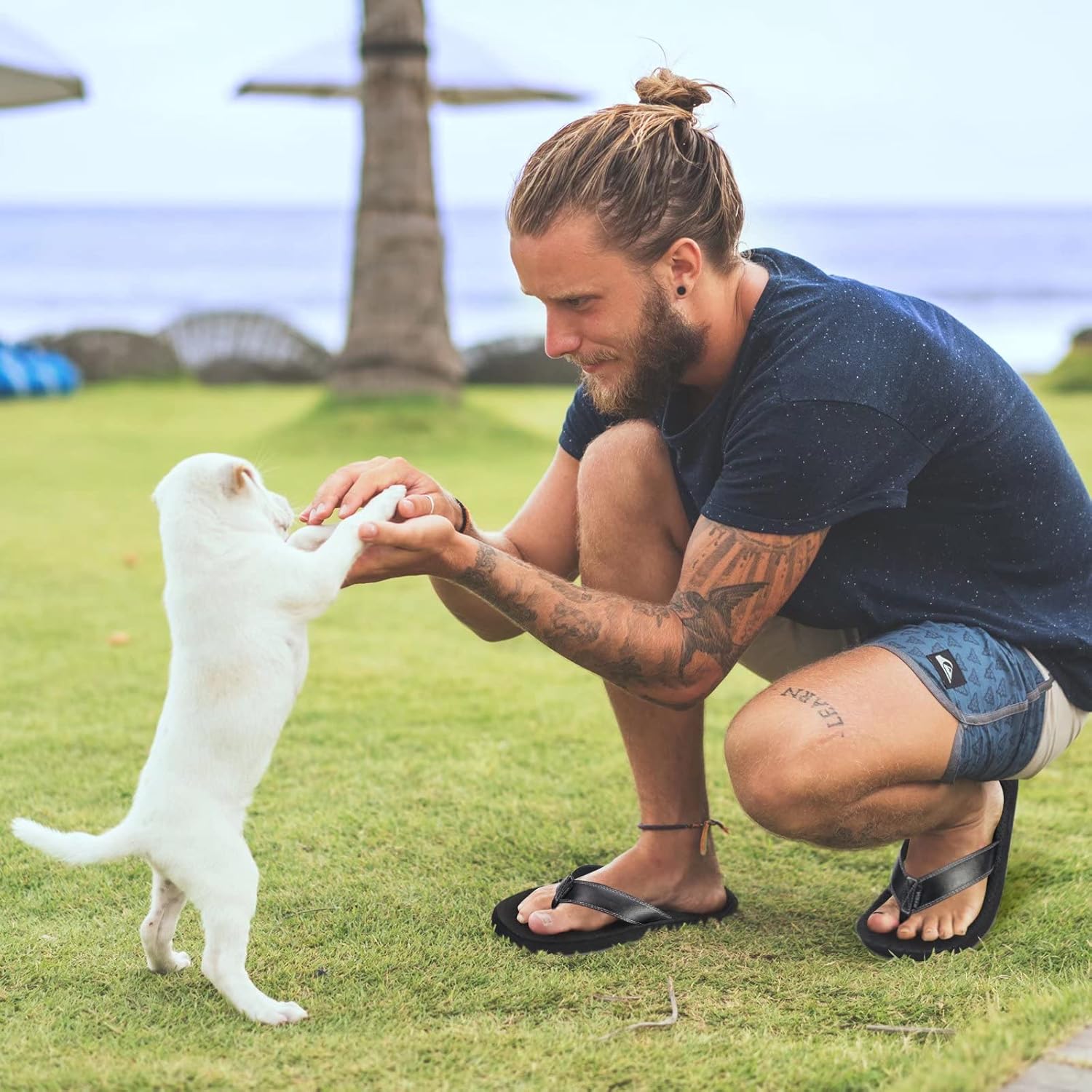 Mens Flip Flops with Arch Support Comfy Beach flipflops for Men Comfort Casual Thong Sandals with soft PU upper Size 7-14 7 Black